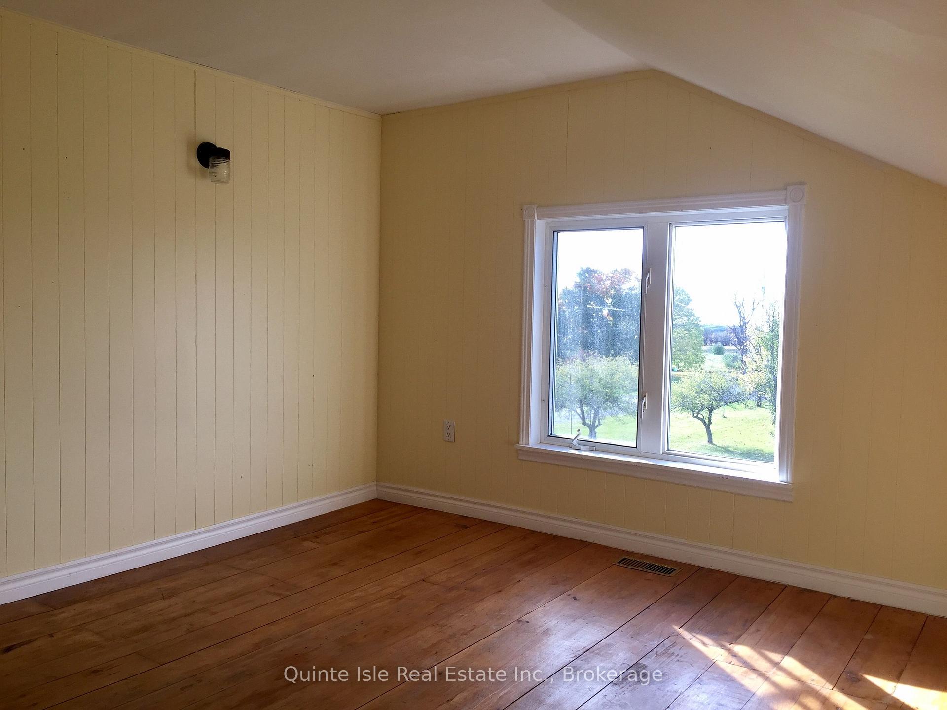 Photo 16 of 1756 Danforth Road, Prince Edward County, Hillier — HOMEH