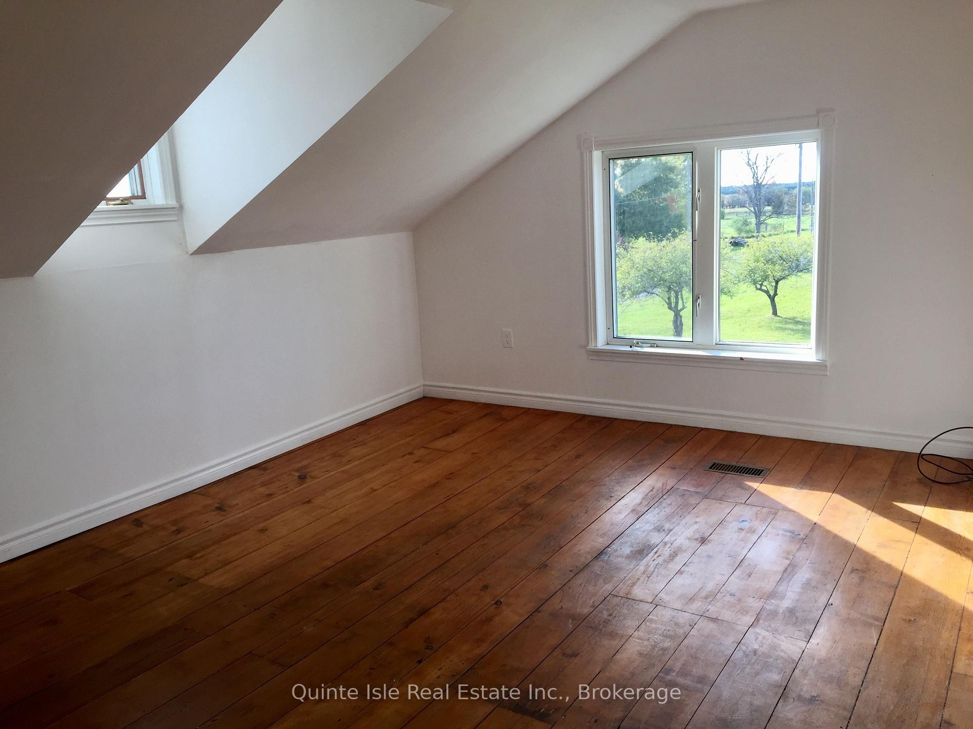 Photo 17 of 1756 Danforth Road, Prince Edward County, Hillier — HOMEH