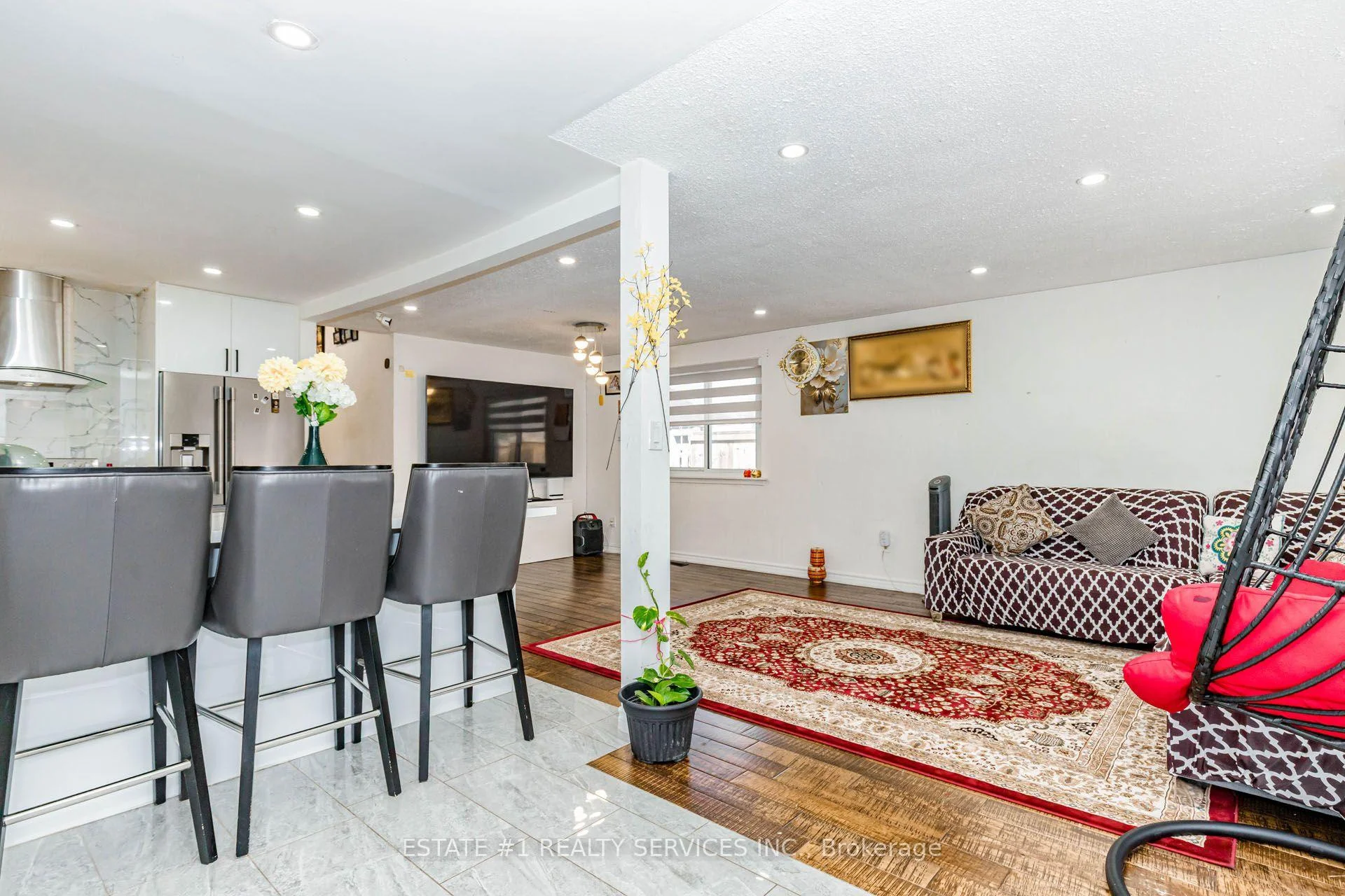 Photo 14 of 80 Addington Crescent, Brampton, Avondale — HOMEH