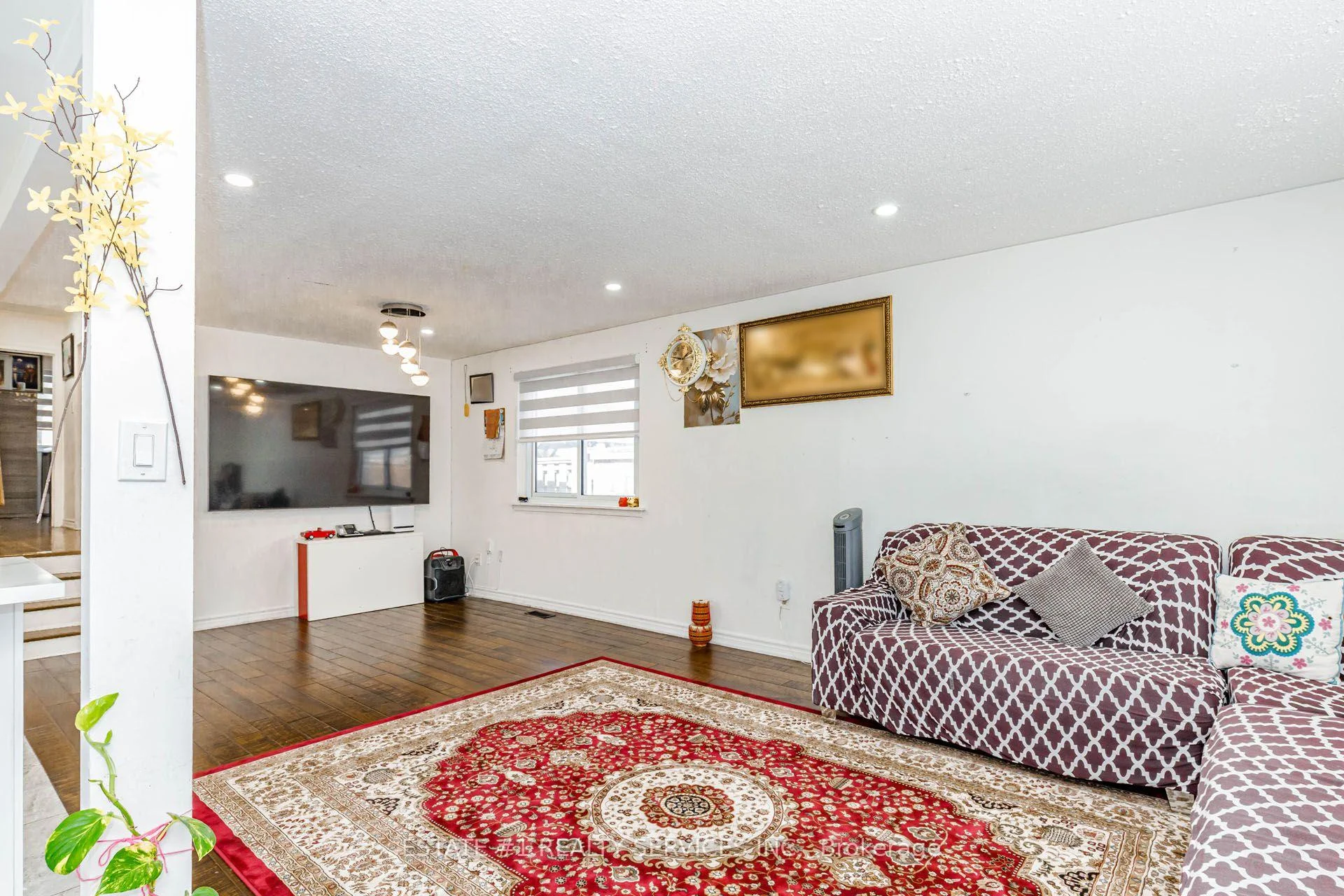 Photo 15 of 80 Addington Crescent, Brampton, Avondale — HOMEH
