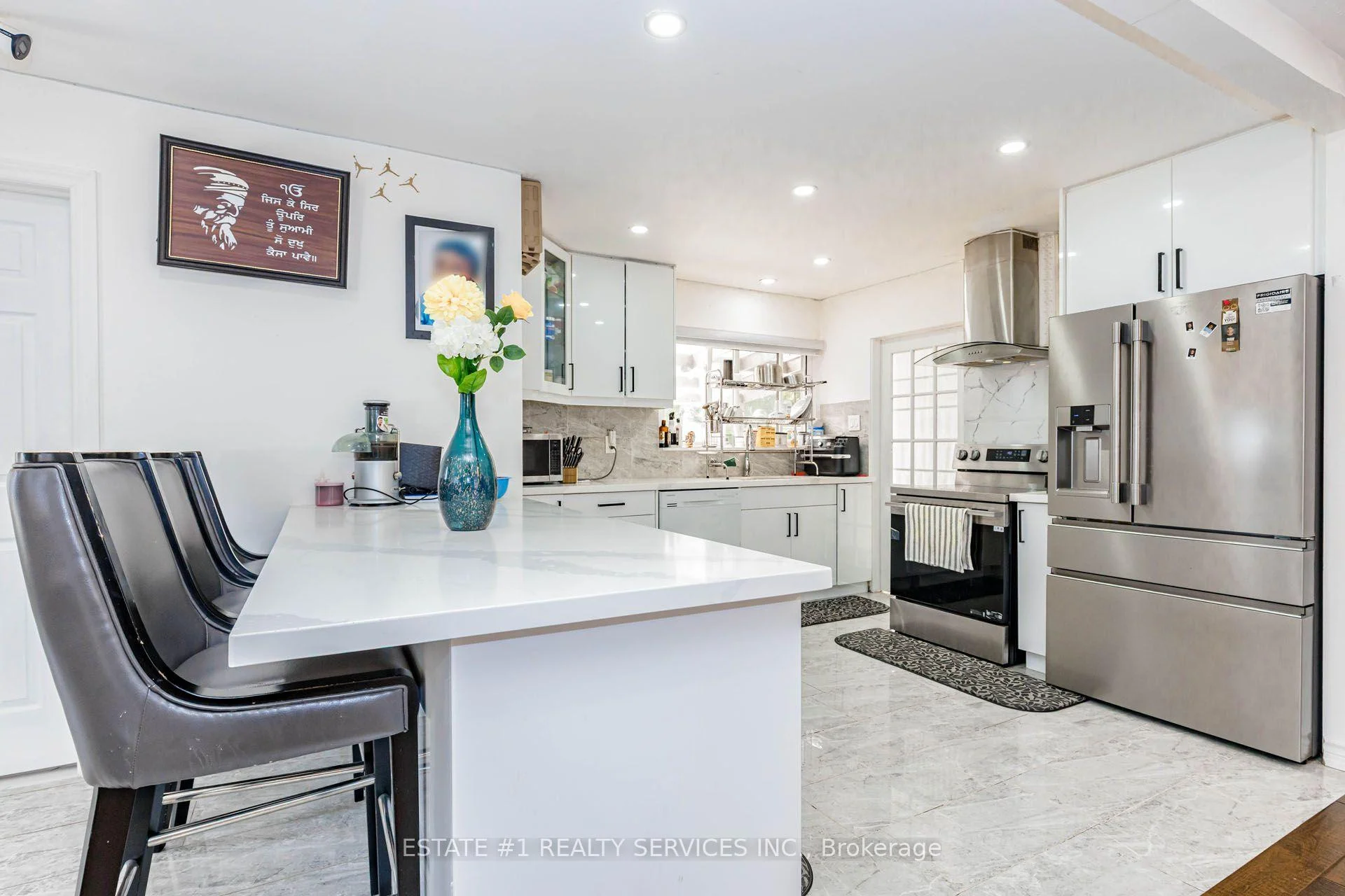 Photo 22 of 80 Addington Crescent, Brampton, Avondale — HOMEH
