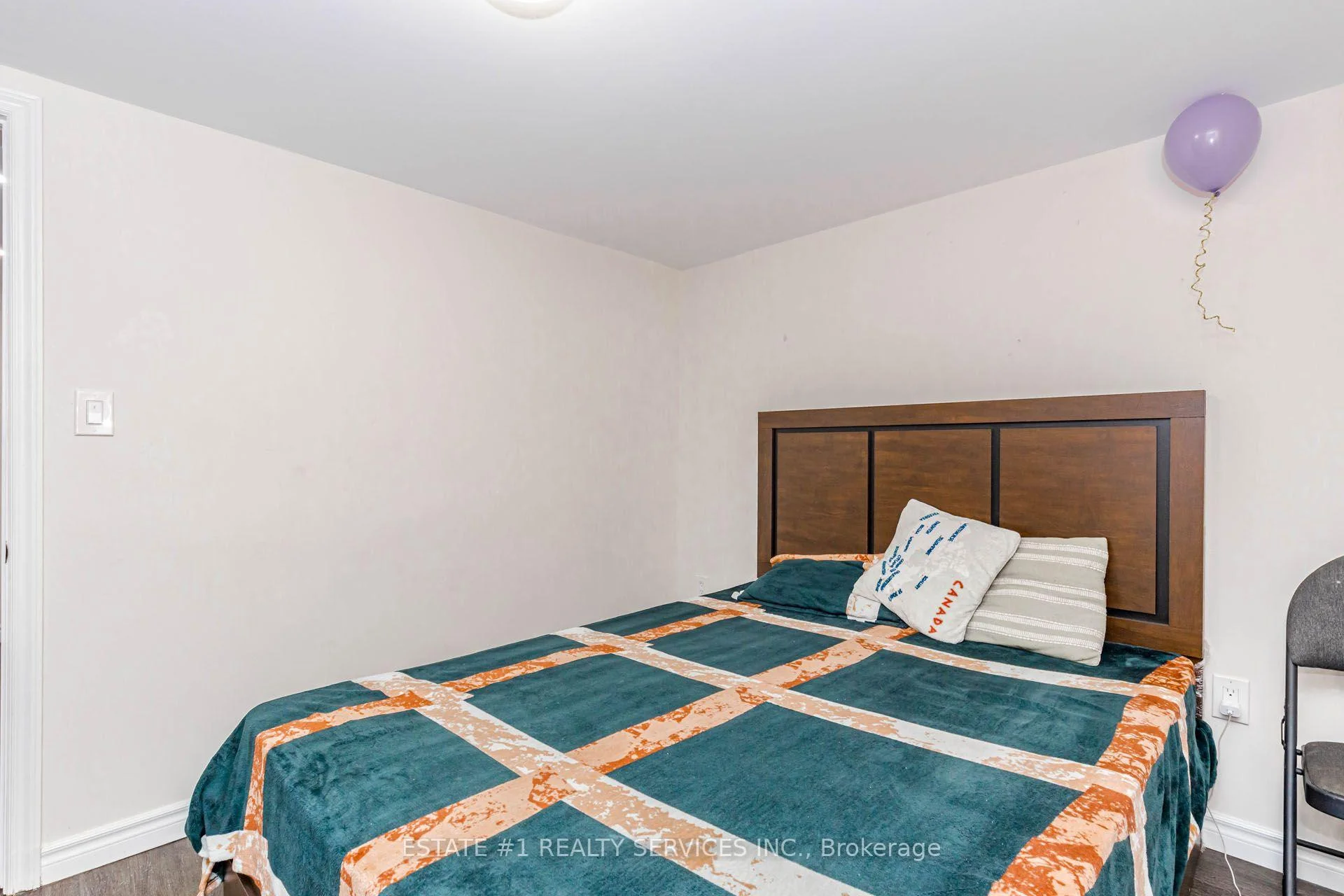 Photo 46 of 80 Addington Crescent, Brampton, Avondale — HOMEH