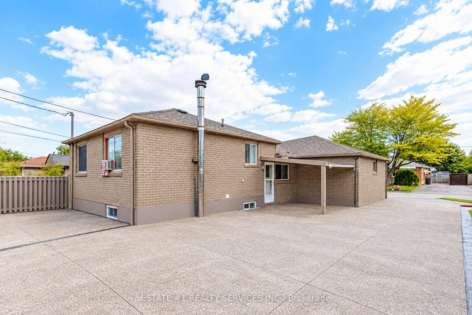 Photo 54 of 80 Addington Crescent, Brampton, Avondale — HOMEH