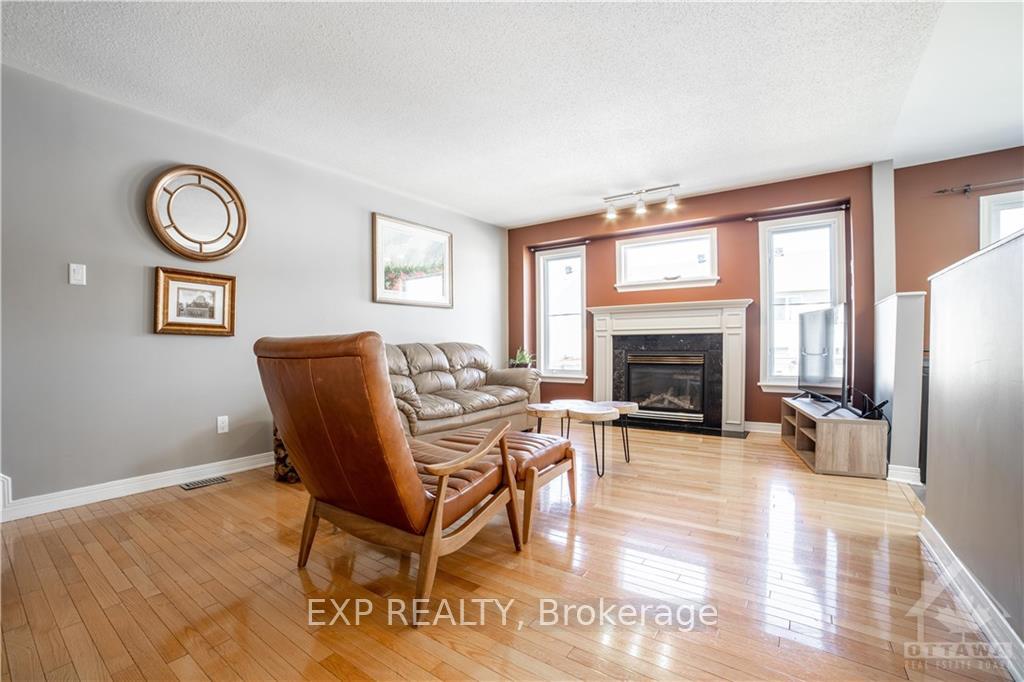 Photo 6 of 40 Alameda Way, Ottawa, Barrhaven - Longfields — HOMEH