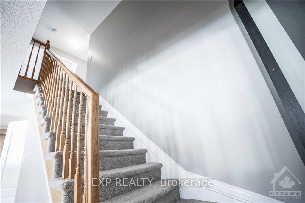 Photo 11 of 40 Alameda Way, Ottawa, Barrhaven - Longfields — HOMEH