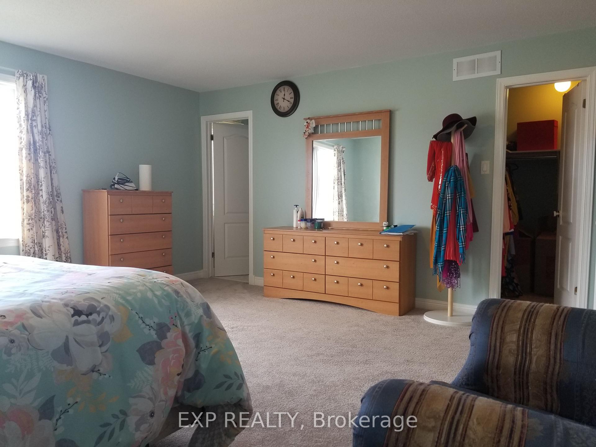 Photo 13 of 40 Alameda Way, Ottawa, Barrhaven - Longfields — HOMEH
