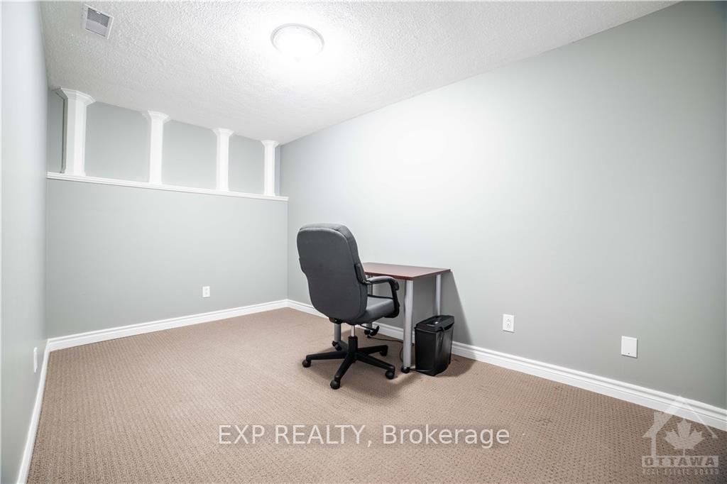 Photo 20 of 40 Alameda Way, Ottawa, Barrhaven - Longfields — HOMEH