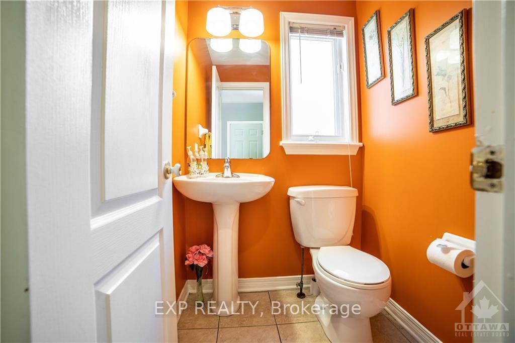 Photo 21 of 40 Alameda Way, Ottawa, Barrhaven - Longfields — HOMEH