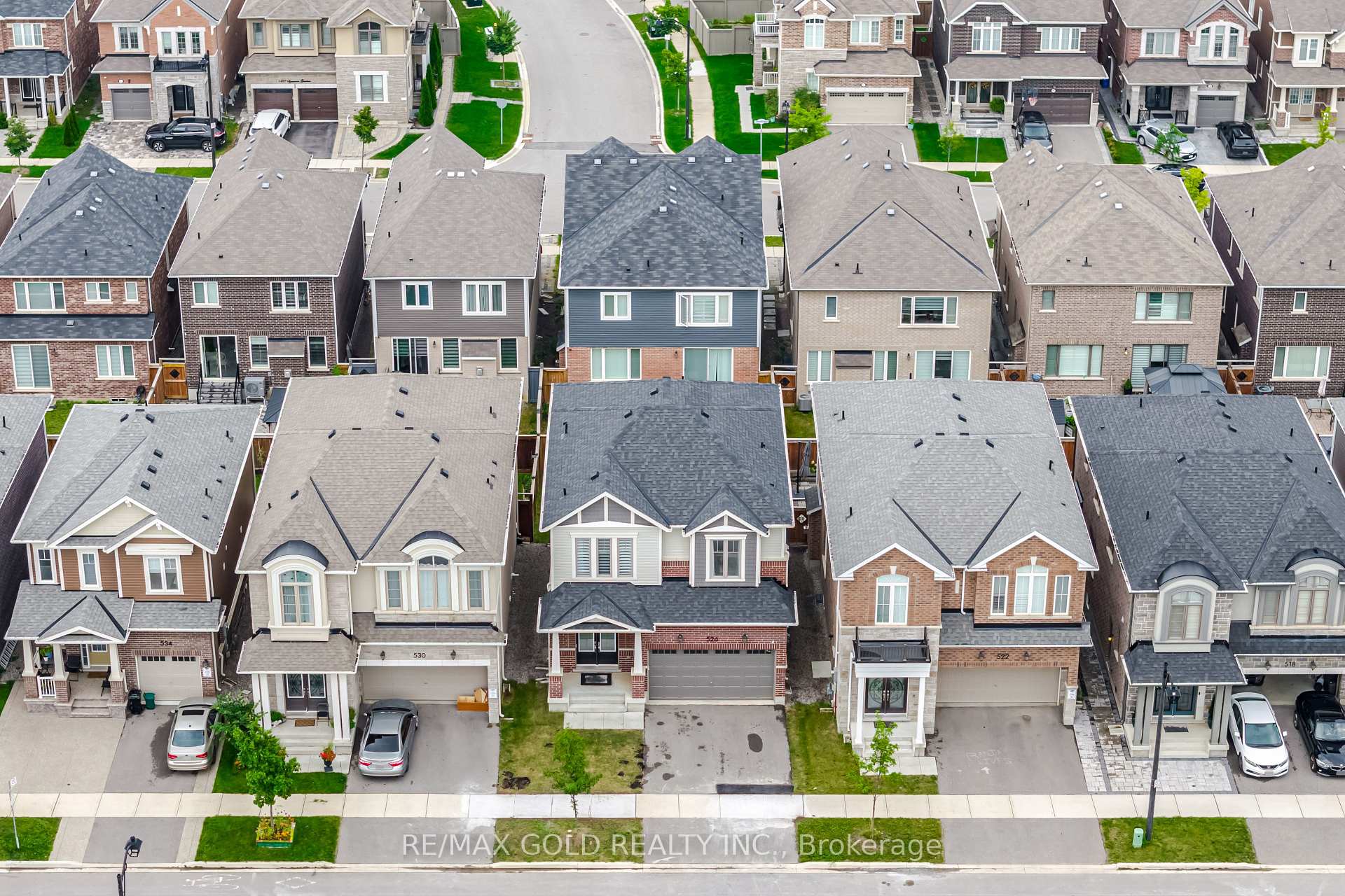 Photo 7 of 526 Kennedy Circle W, Milton, Cobban — HOMEH