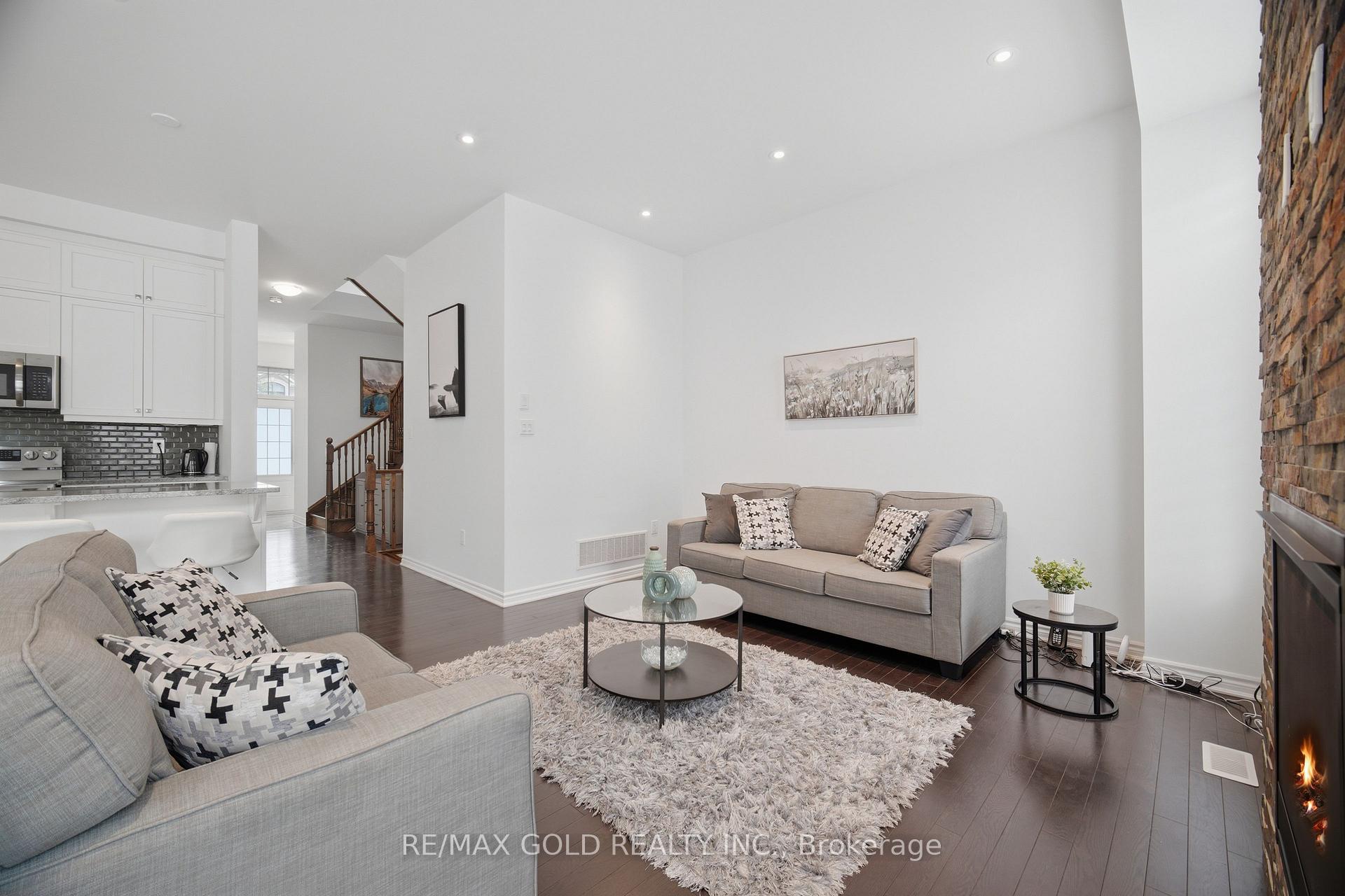 Photo 23 of 526 Kennedy Circle W, Milton, Cobban — HOMEH