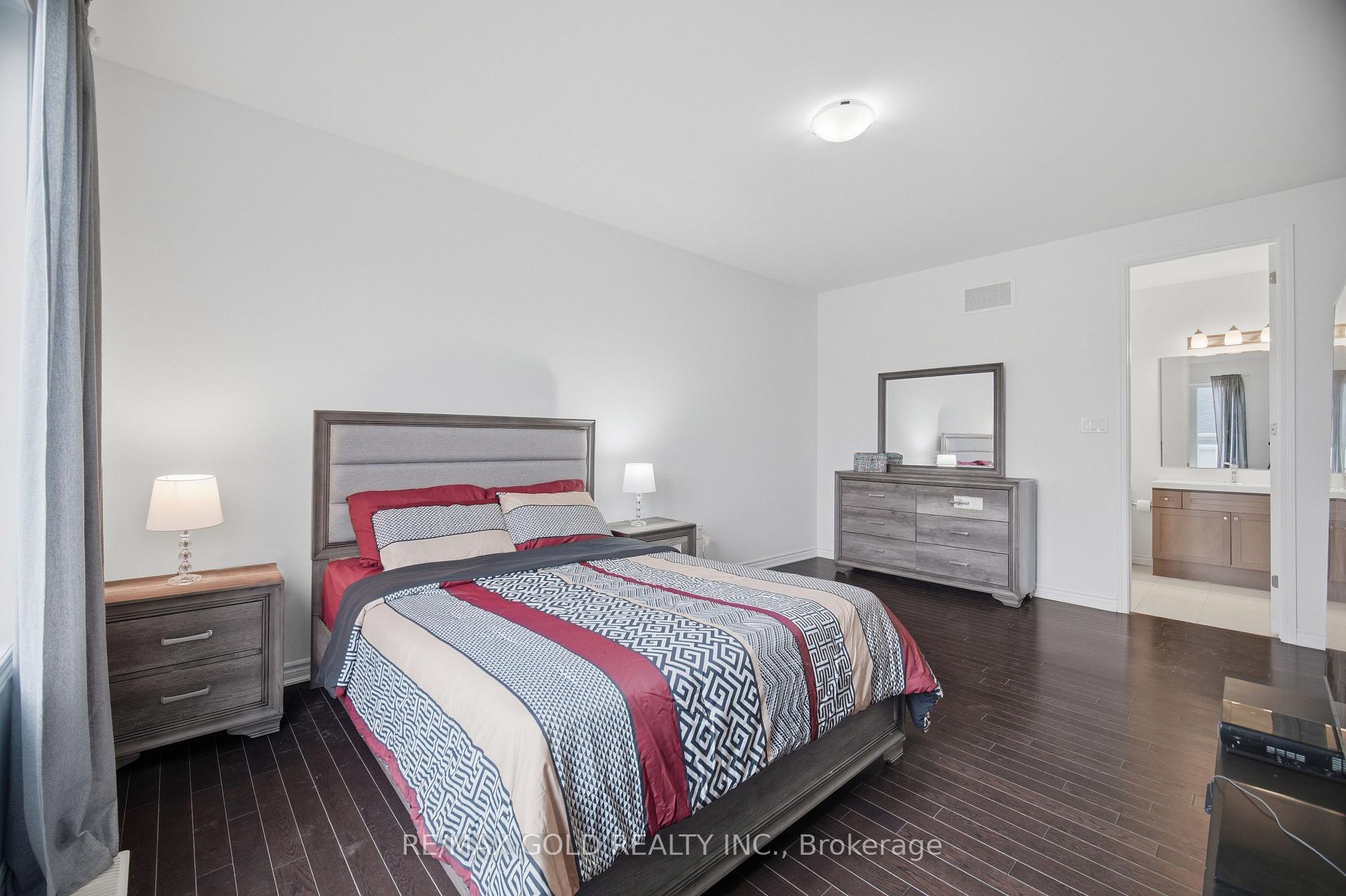 Photo 29 of 526 Kennedy Circle W, Milton, Cobban — HOMEH