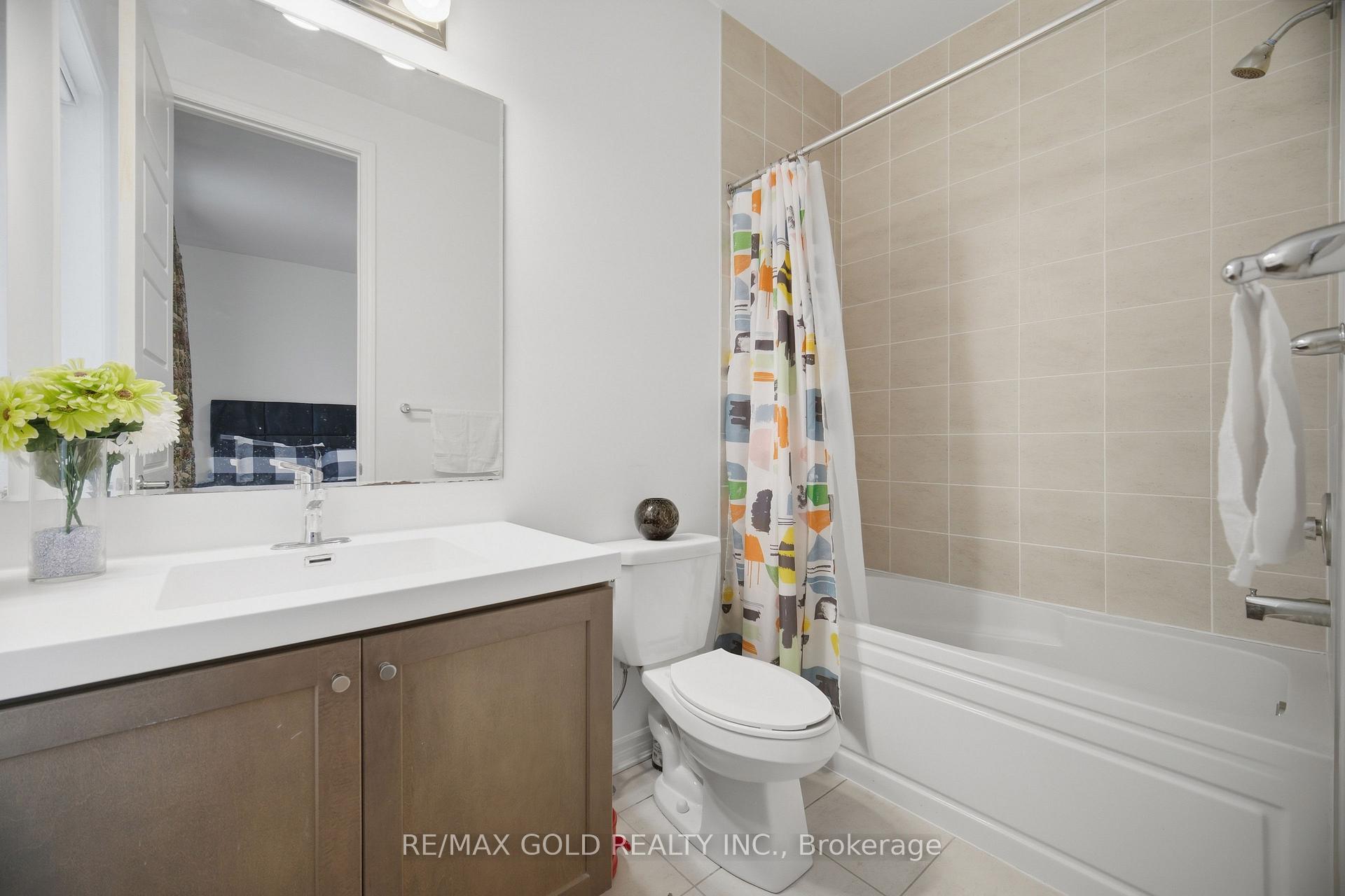 Photo 34 of 526 Kennedy Circle W, Milton, Cobban — HOMEH