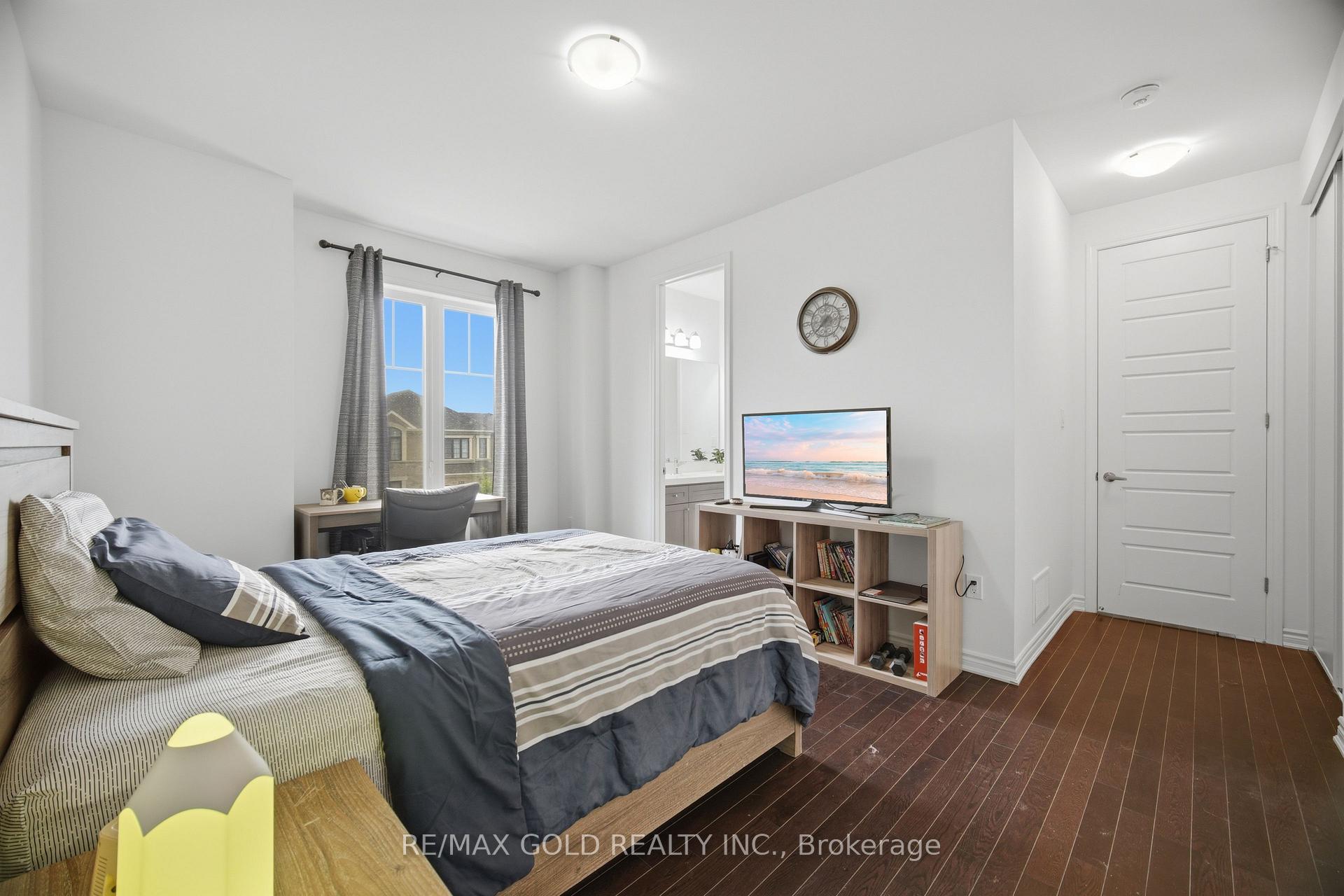 Photo 36 of 526 Kennedy Circle W, Milton, Cobban — HOMEH