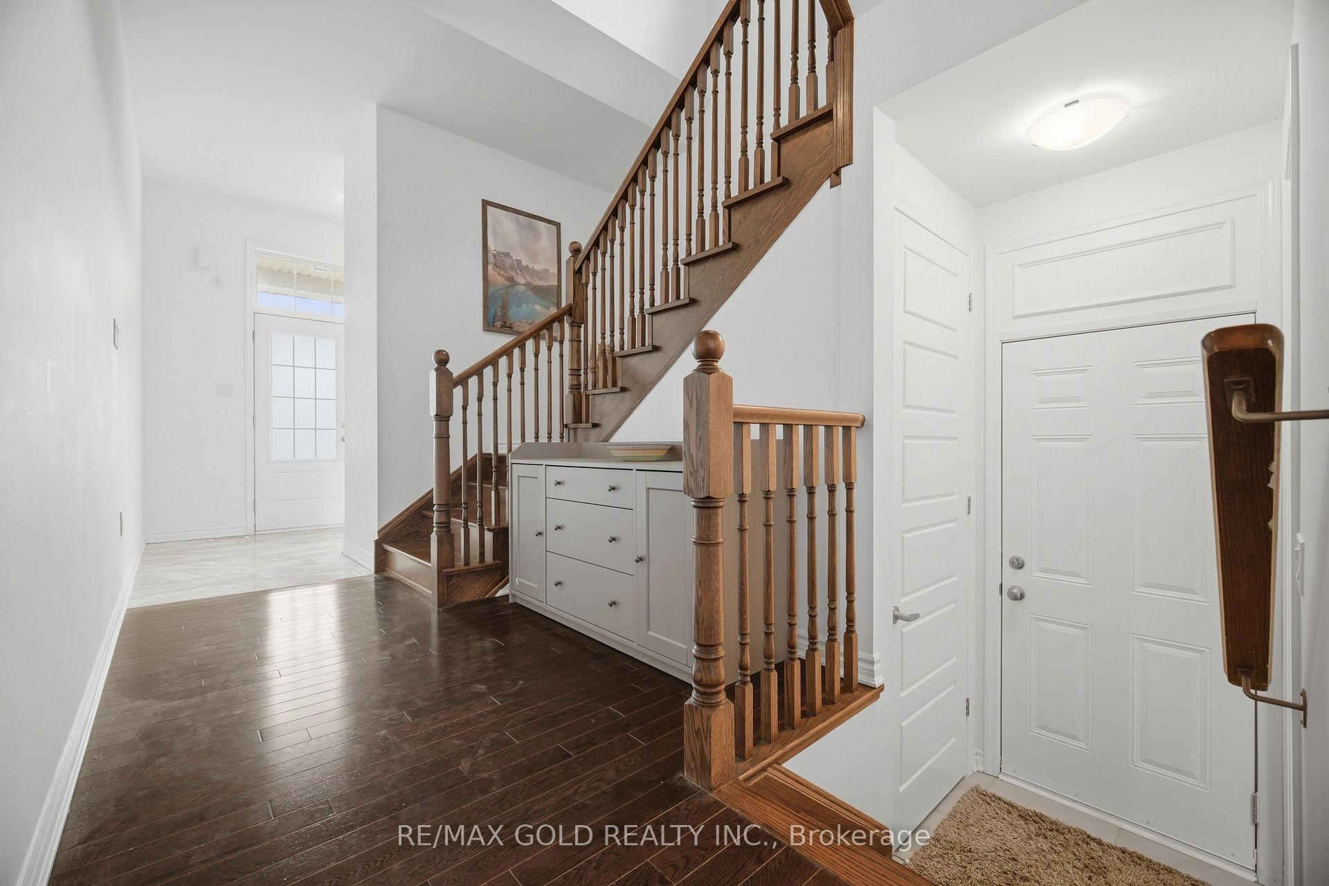 Photo 43 of 526 Kennedy Circle W, Milton, Cobban — HOMEH
