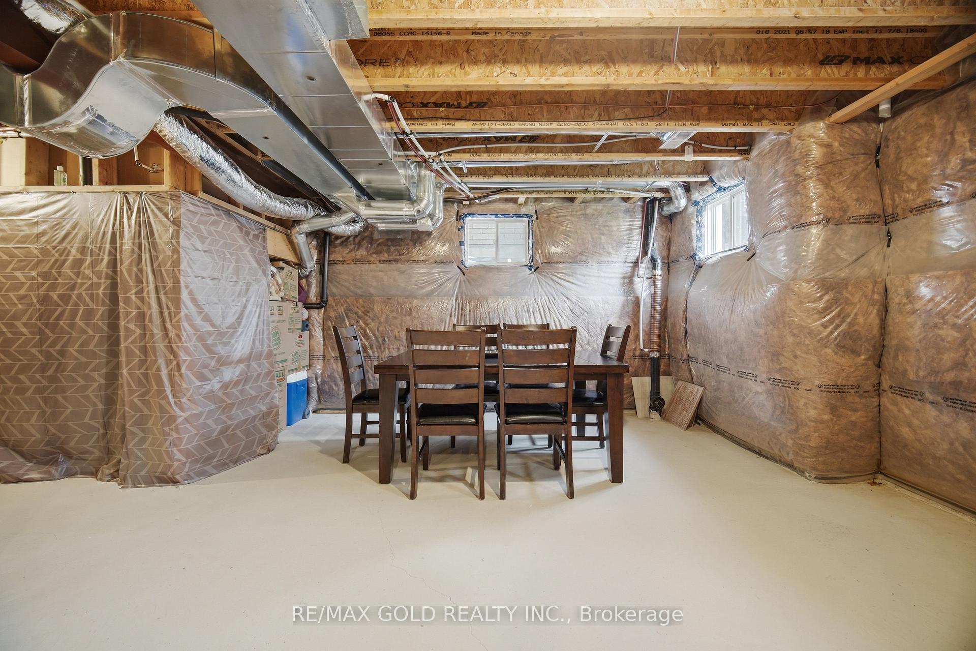 Photo 47 of 526 Kennedy Circle W, Milton, Cobban — HOMEH