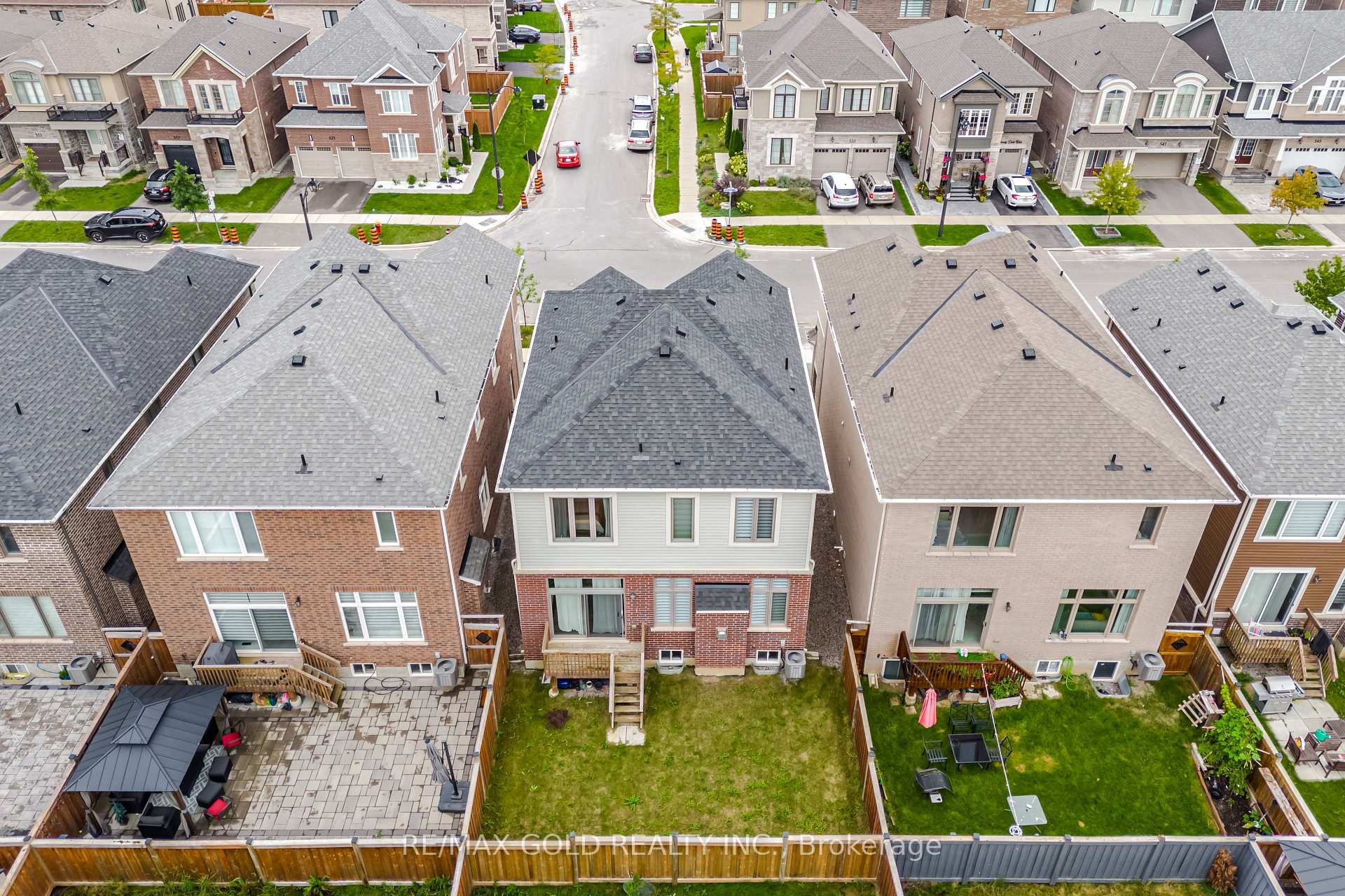 Photo 50 of 526 Kennedy Circle W, Milton, Cobban — HOMEH