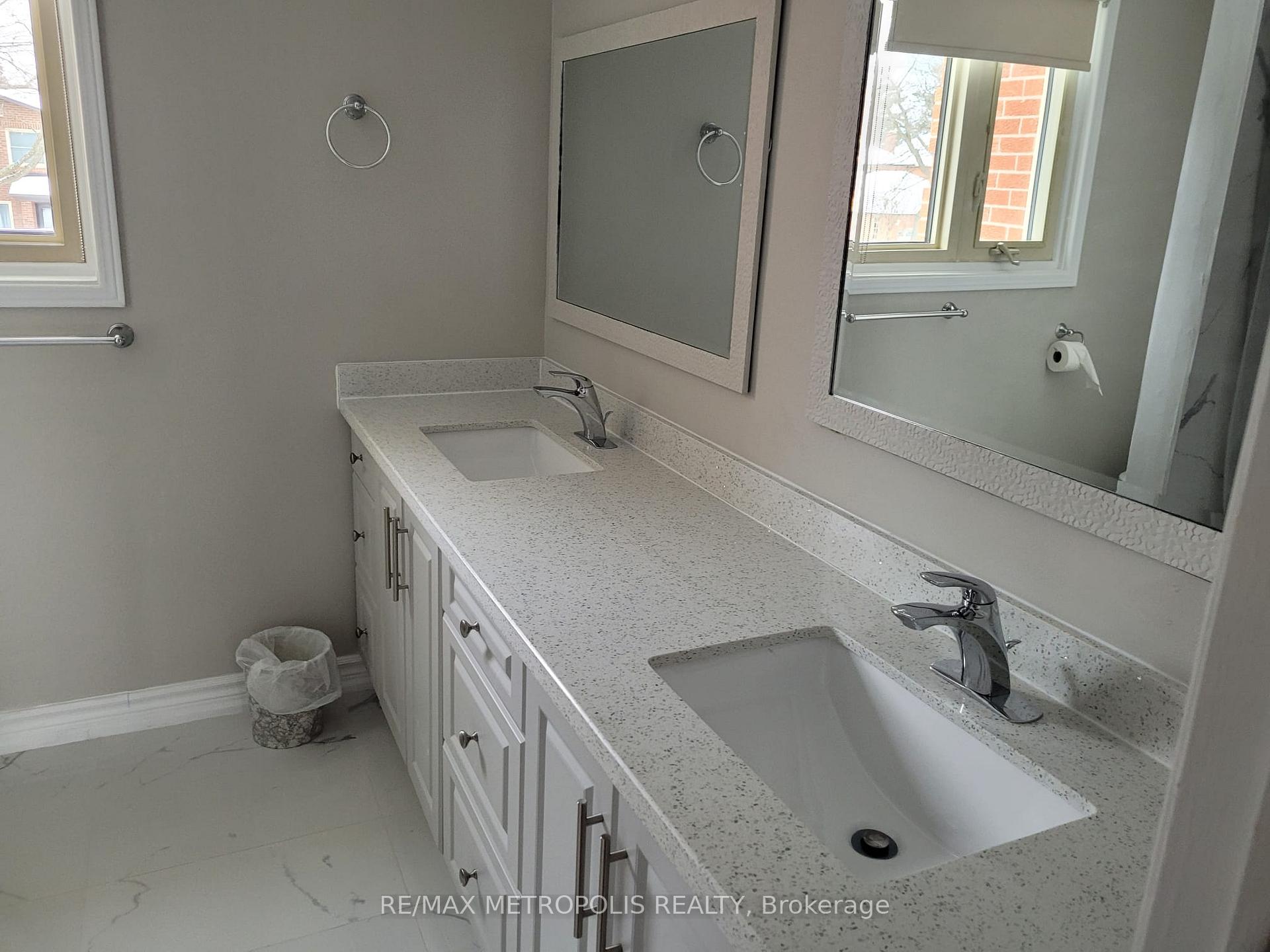 Photo 10 of 83 Windrush Trail, Scarborough, Highland Creek — HOMEH