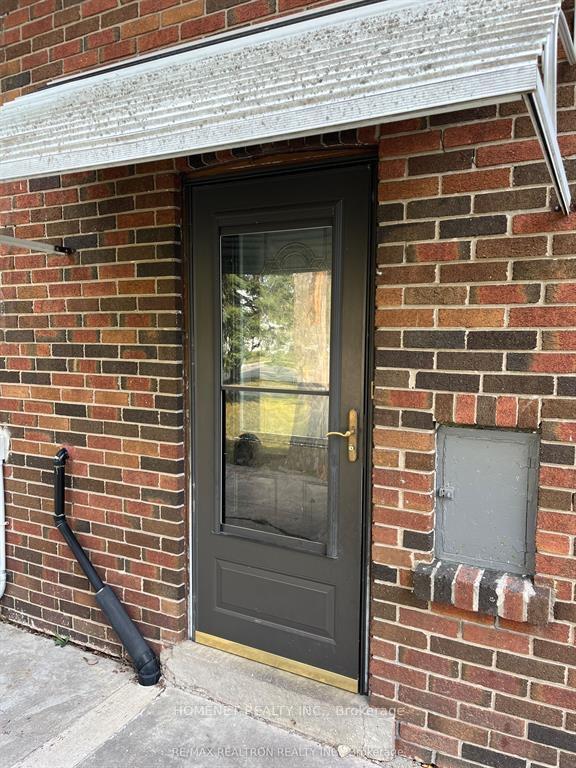 Photo 3 of Unit Basement, 20 Wales Avenue W, Markham, Old Markham Village — HOMEH
