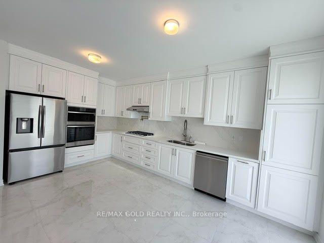 Photo 3 of 41 Tapscott Crescent, Brampton, Sandringham-Wellington North — HOMEH