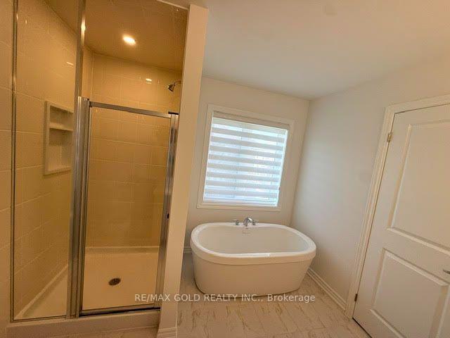 Photo 14 of 41 Tapscott Crescent, Brampton, Sandringham-Wellington North — HOMEH