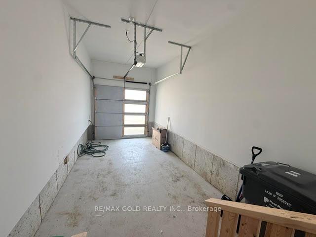 Photo 26 of 41 Tapscott Crescent, Brampton, Sandringham-Wellington North — HOMEH