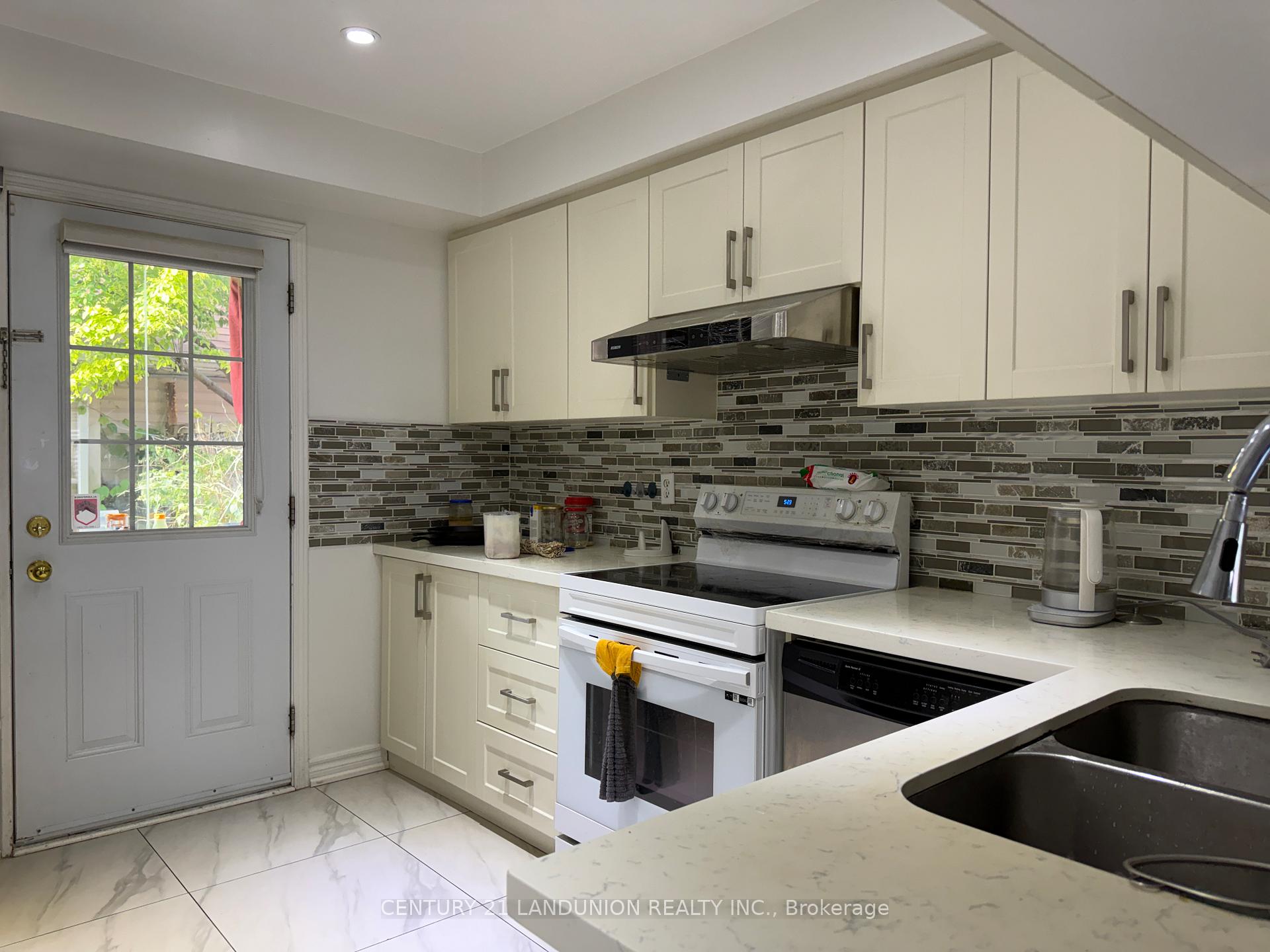 Photo 5 of 9544 Sheppard Avenue E, Scarborough, Rouge — HOMEH