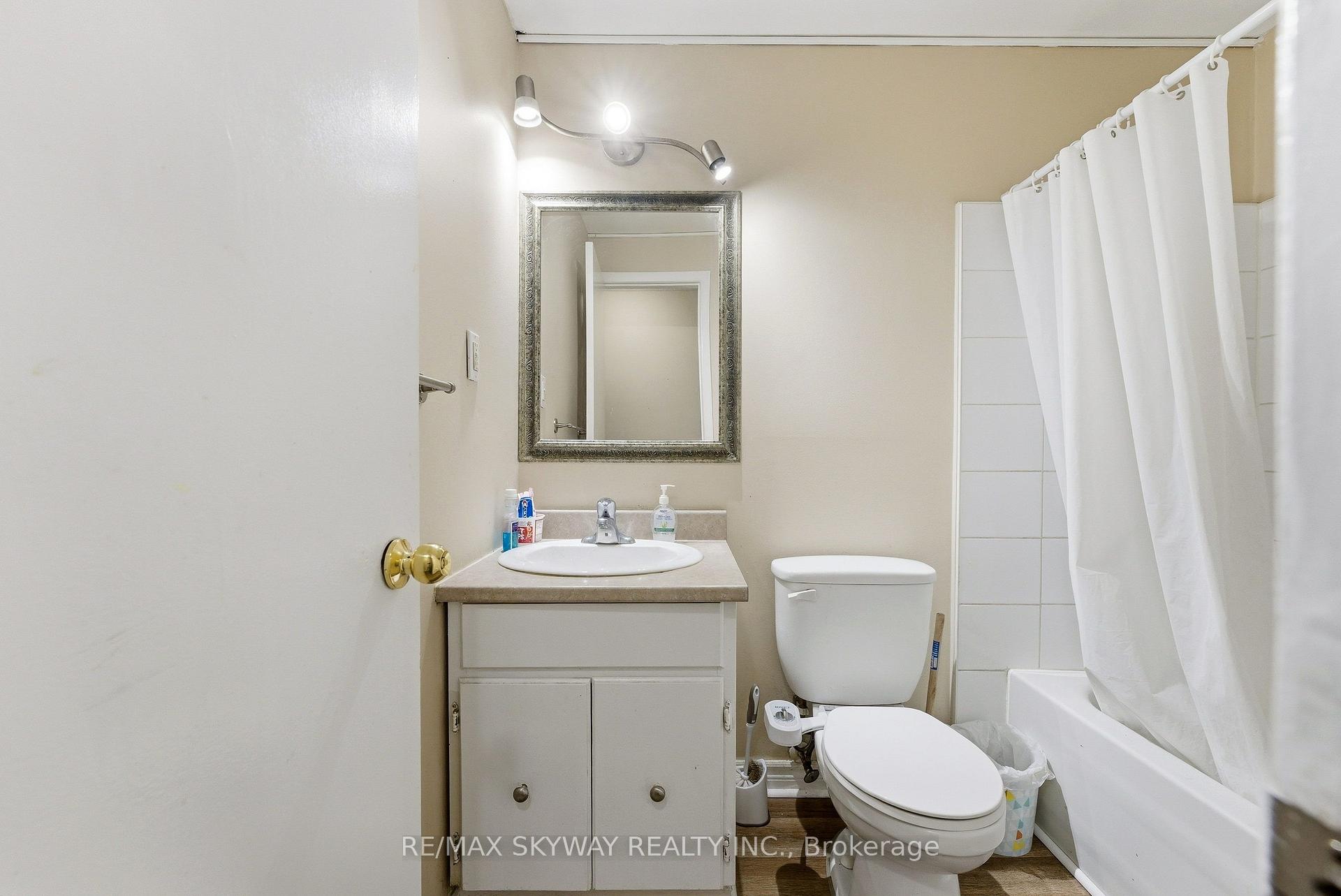 Photo 10 of Unit 103, 25 College Street E, Belleville, Belleville Ward — HOMEH