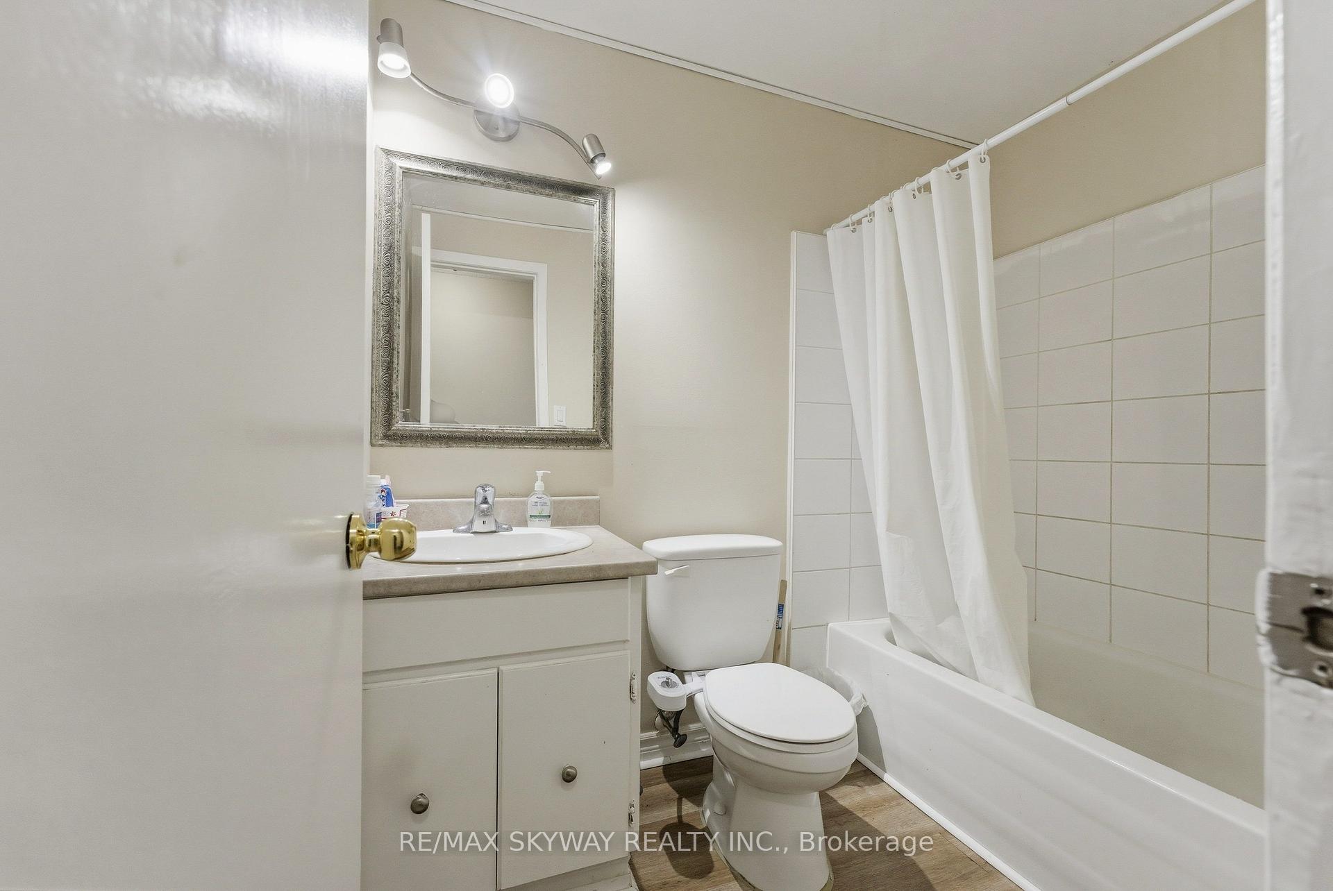 Photo 11 of Unit 103, 25 College Street E, Belleville, Belleville Ward — HOMEH