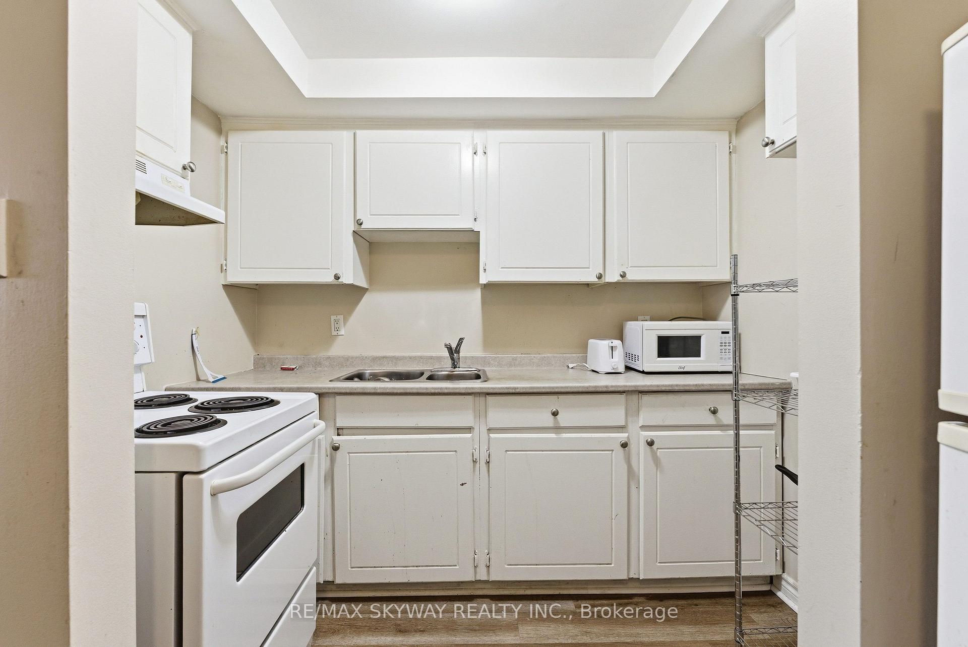 Photo 17 of Unit 103, 25 College Street E, Belleville, Belleville Ward — HOMEH