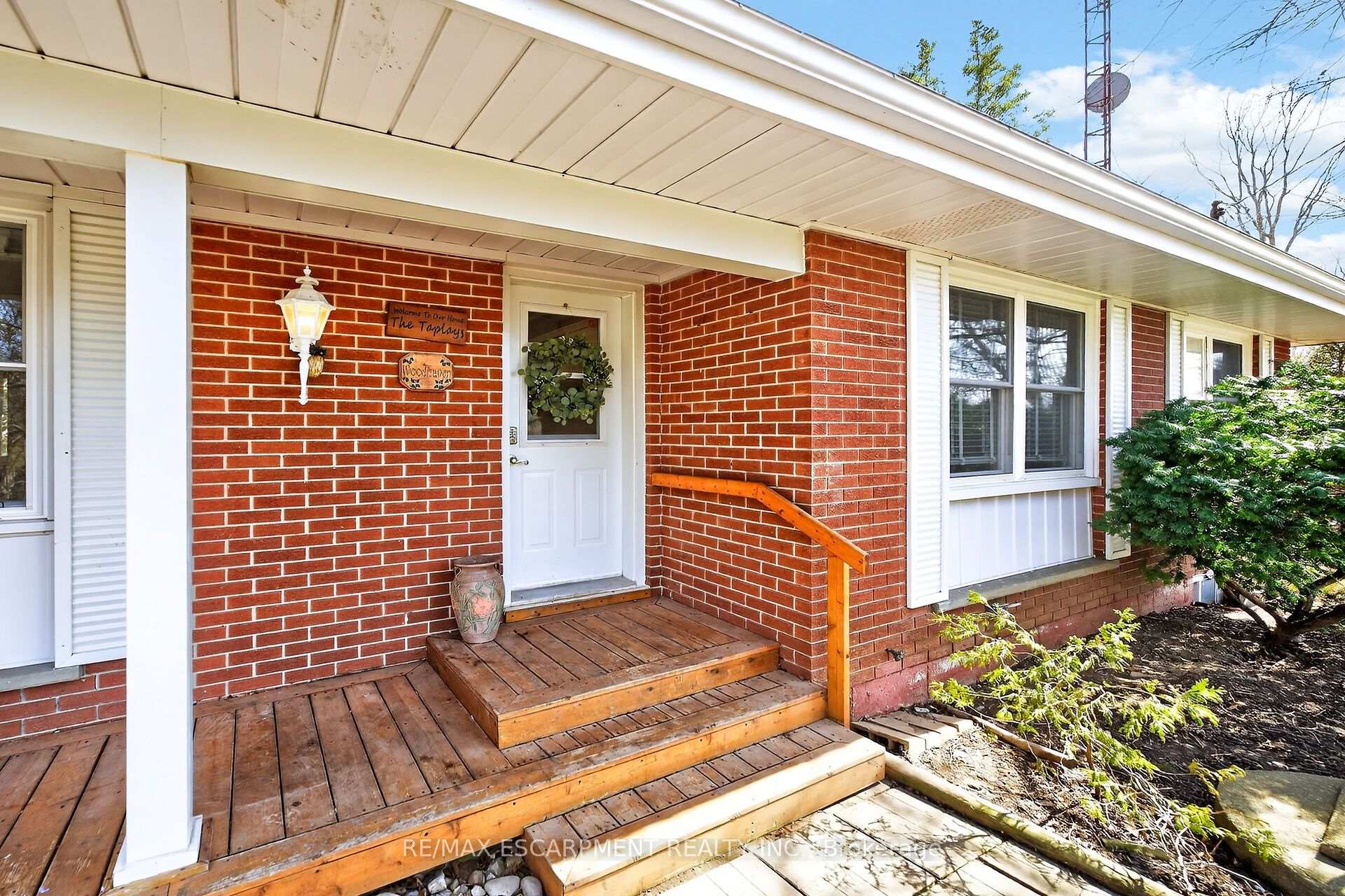 Photo 4 of 360 Johnson Road, Brantford, Echo Place — HOMEH