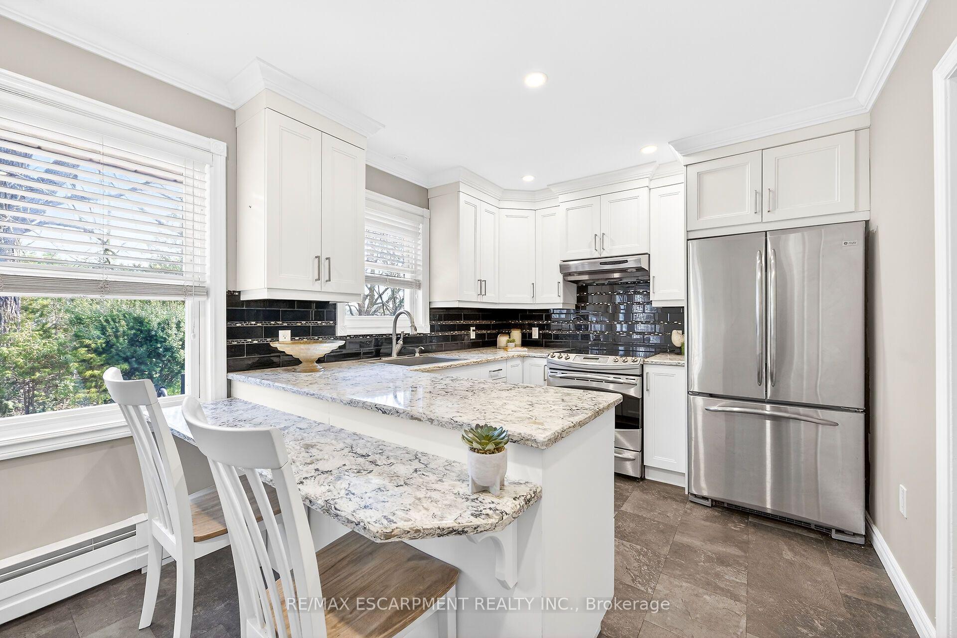 Photo 6 of 360 Johnson Road, Brantford, Echo Place — HOMEH