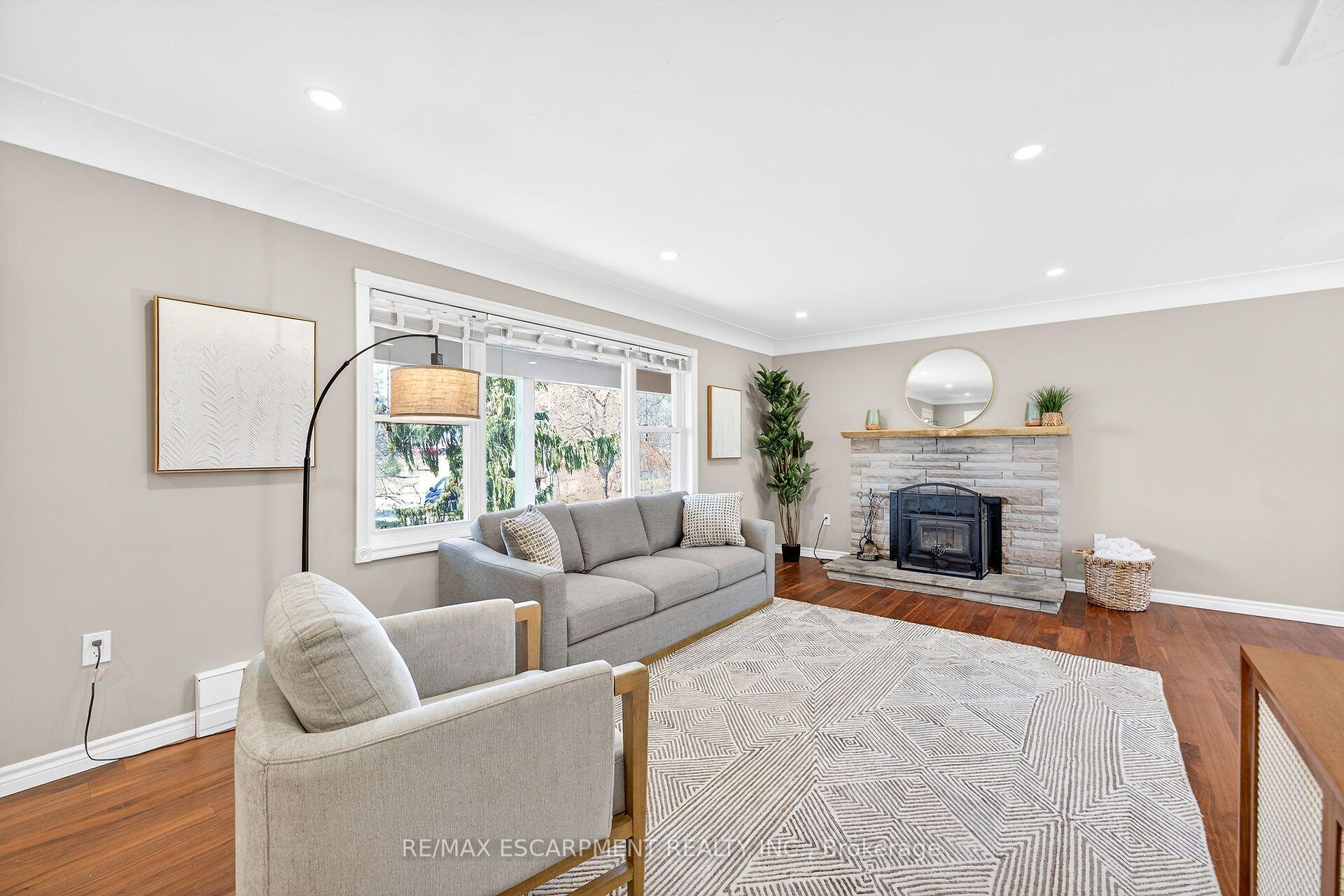 Photo 12 of 360 Johnson Road, Brantford, Echo Place — HOMEH