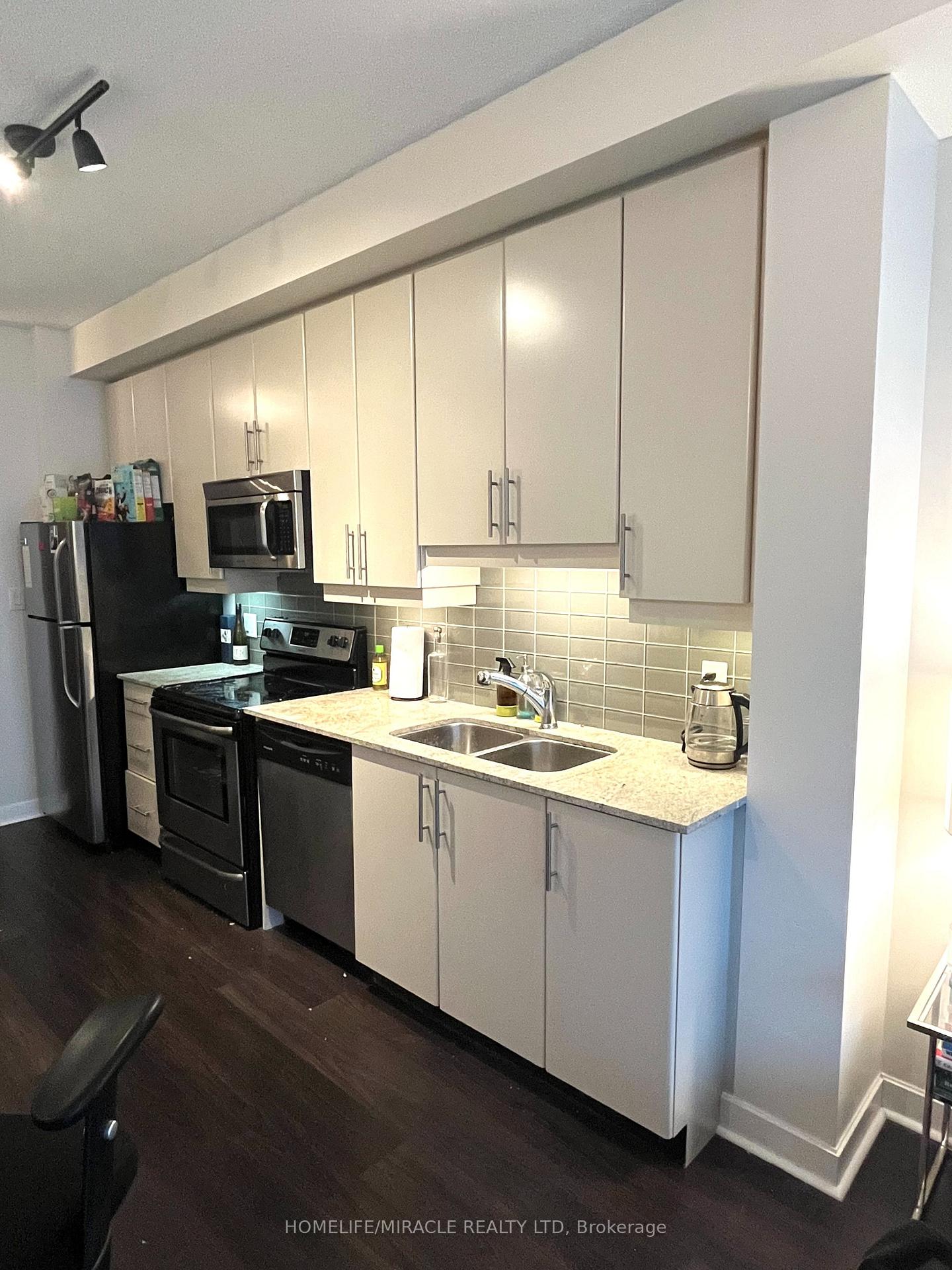 Photo 7 of Unit 3702, 33 Bay Street, Toronto, Waterfront Communities — HOMEH