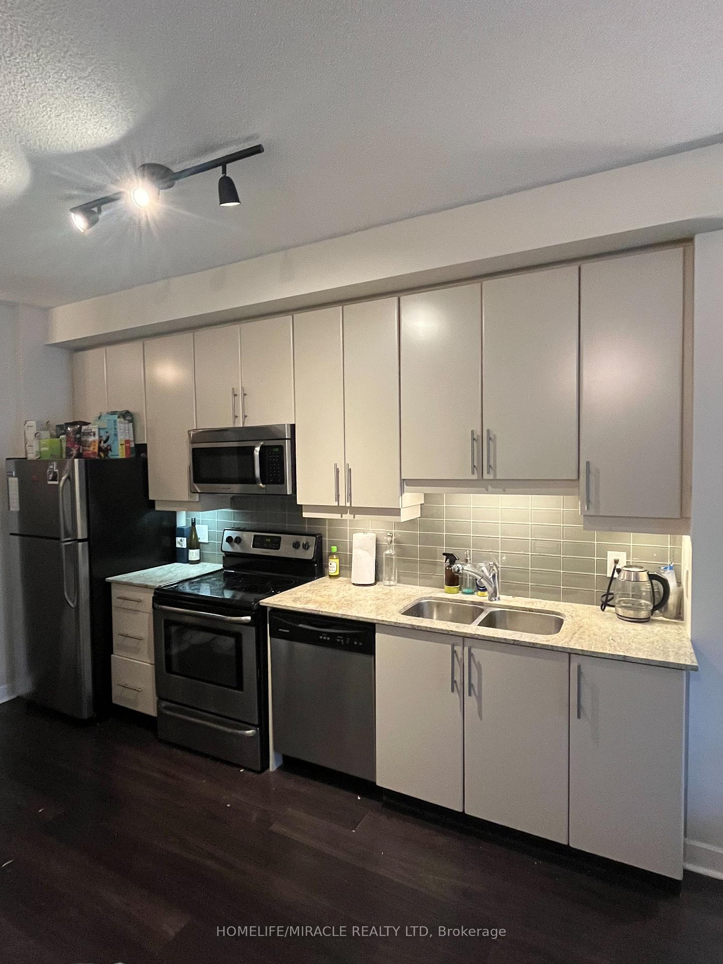Photo 8 of Unit 3702, 33 Bay Street, Toronto, Waterfront Communities — HOMEH