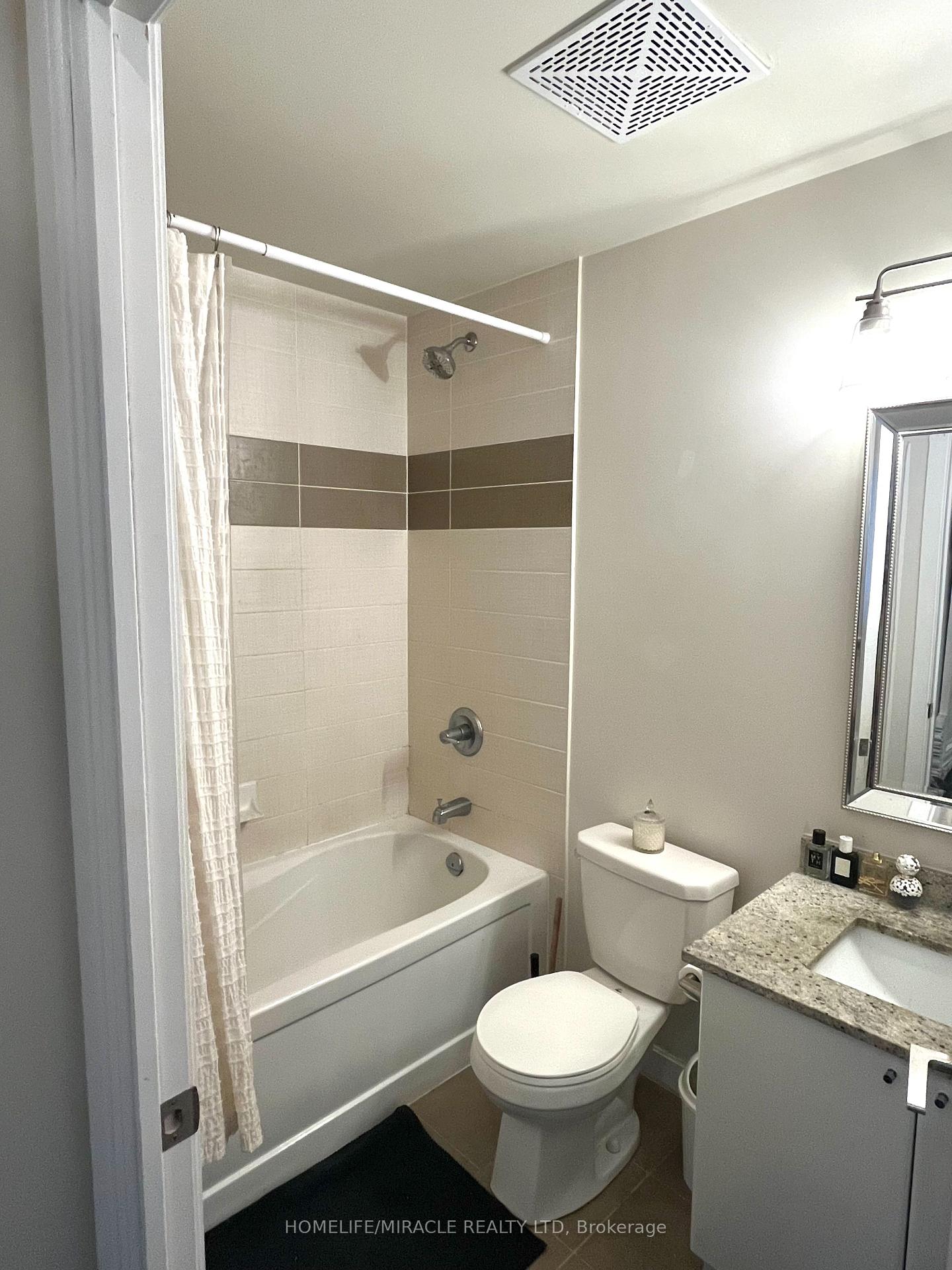 Photo 15 of Unit 3702, 33 Bay Street, Toronto, Waterfront Communities — HOMEH