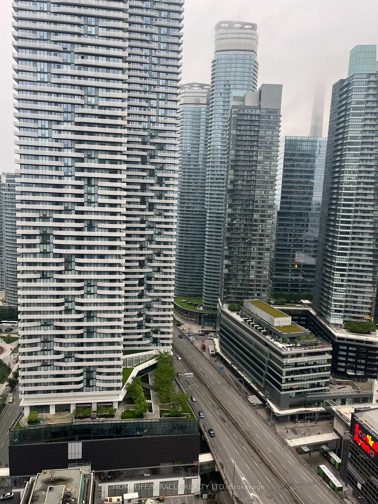 Photo 18 of Unit 3702, 33 Bay Street, Toronto, Waterfront Communities — HOMEH