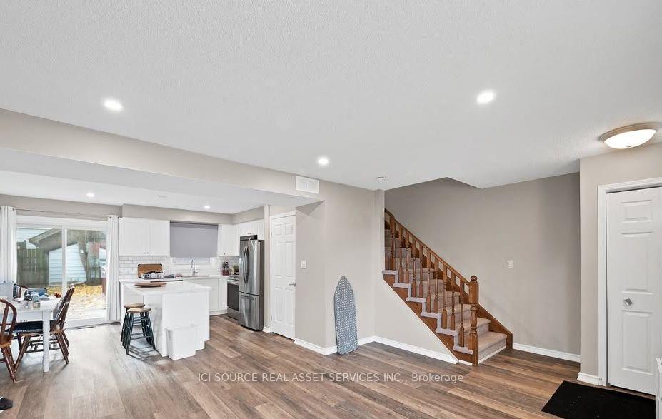Photo 7 of 10 Gibson Place, St. Catharines, Downtown — HOMEH