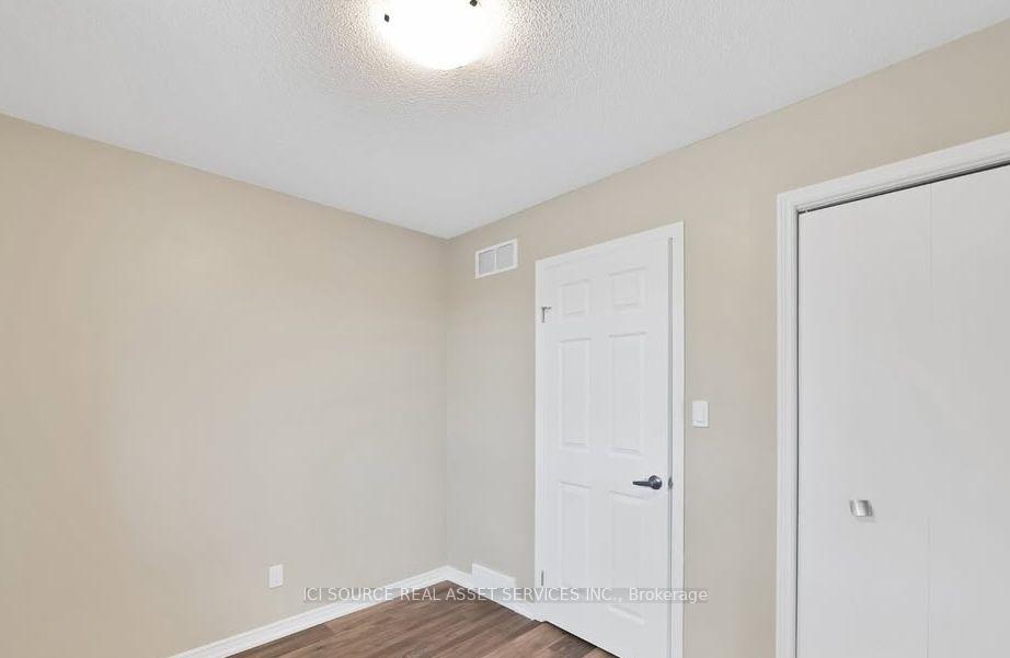 Photo 18 of 10 Gibson Place, St. Catharines, Downtown — HOMEH