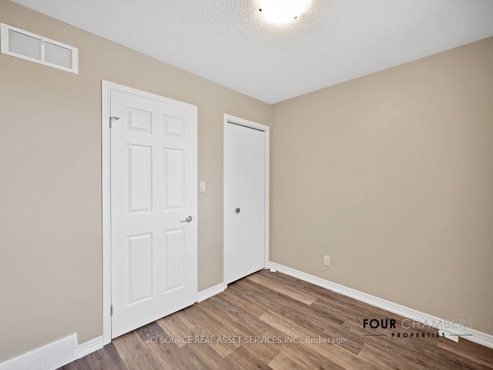 Photo 19 of 10 Gibson Place, St. Catharines, Downtown — HOMEH