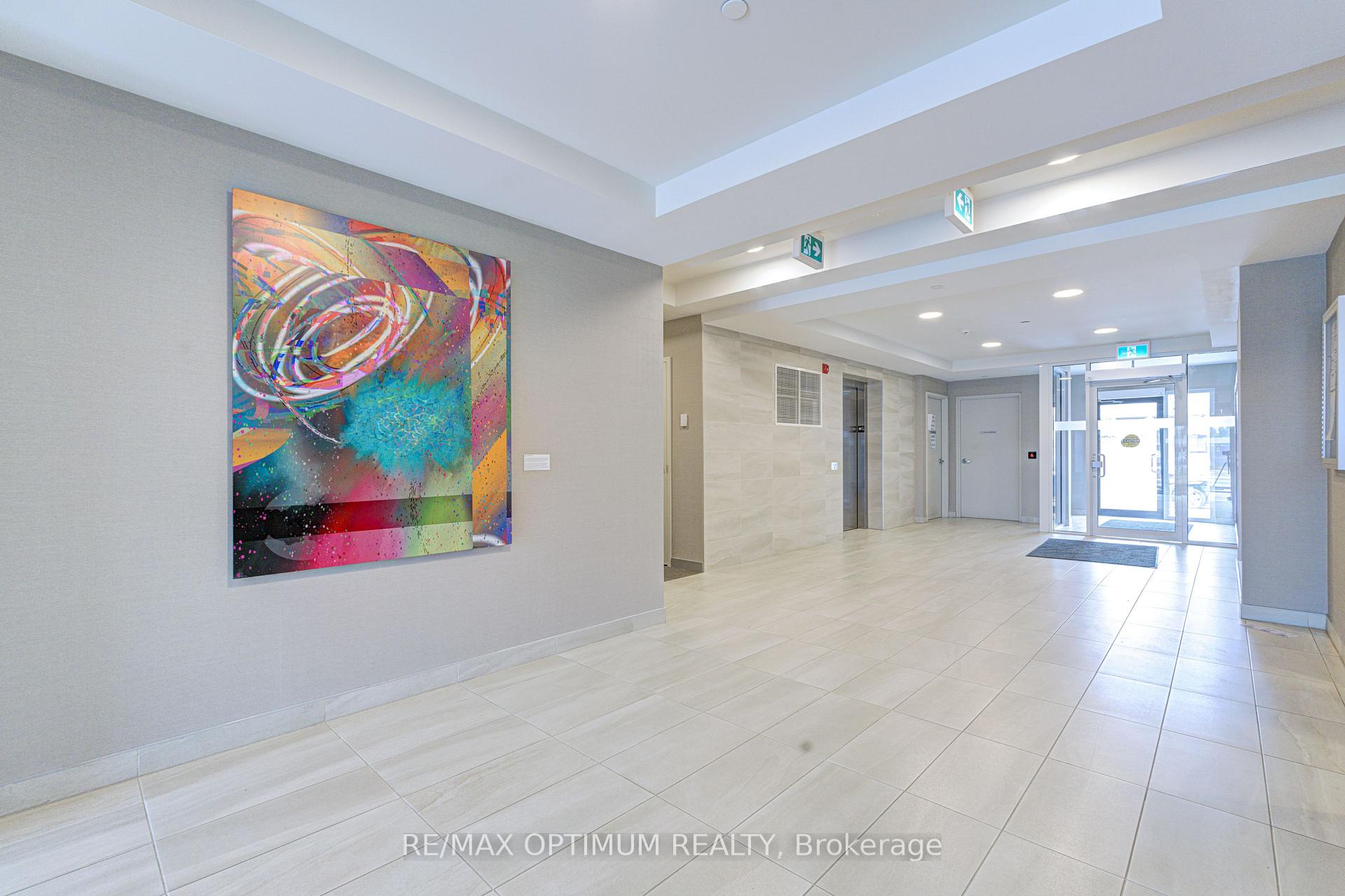 Photo 6 of Unit 108, 58 Sky Harbour Drive, Brampton, Bram West — HOMEH