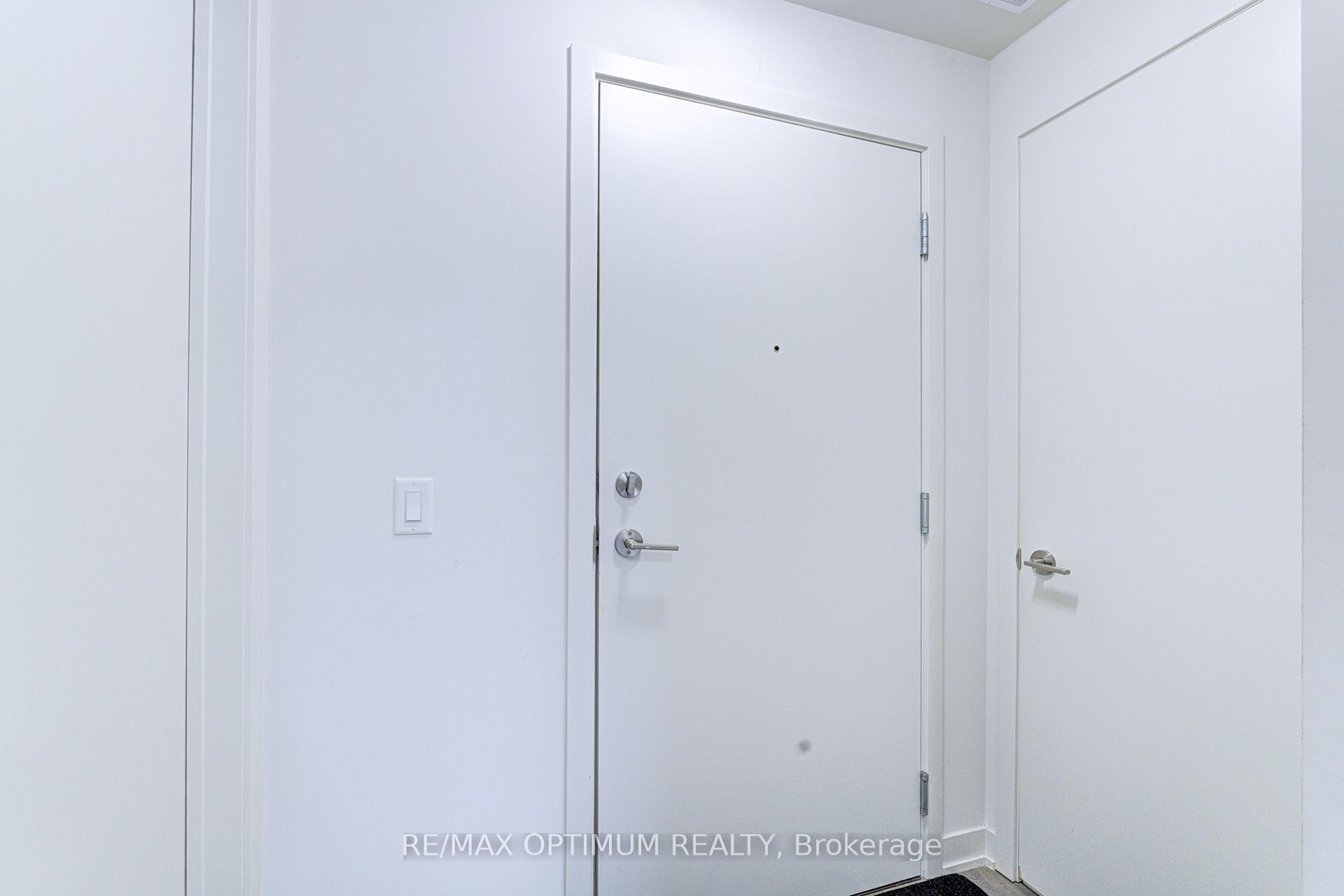 Photo 8 of Unit 108, 58 Sky Harbour Drive, Brampton, Bram West — HOMEH