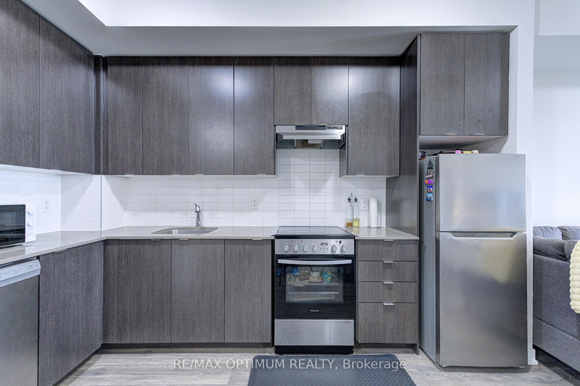 Photo 11 of Unit 108, 58 Sky Harbour Drive, Brampton, Bram West — HOMEH