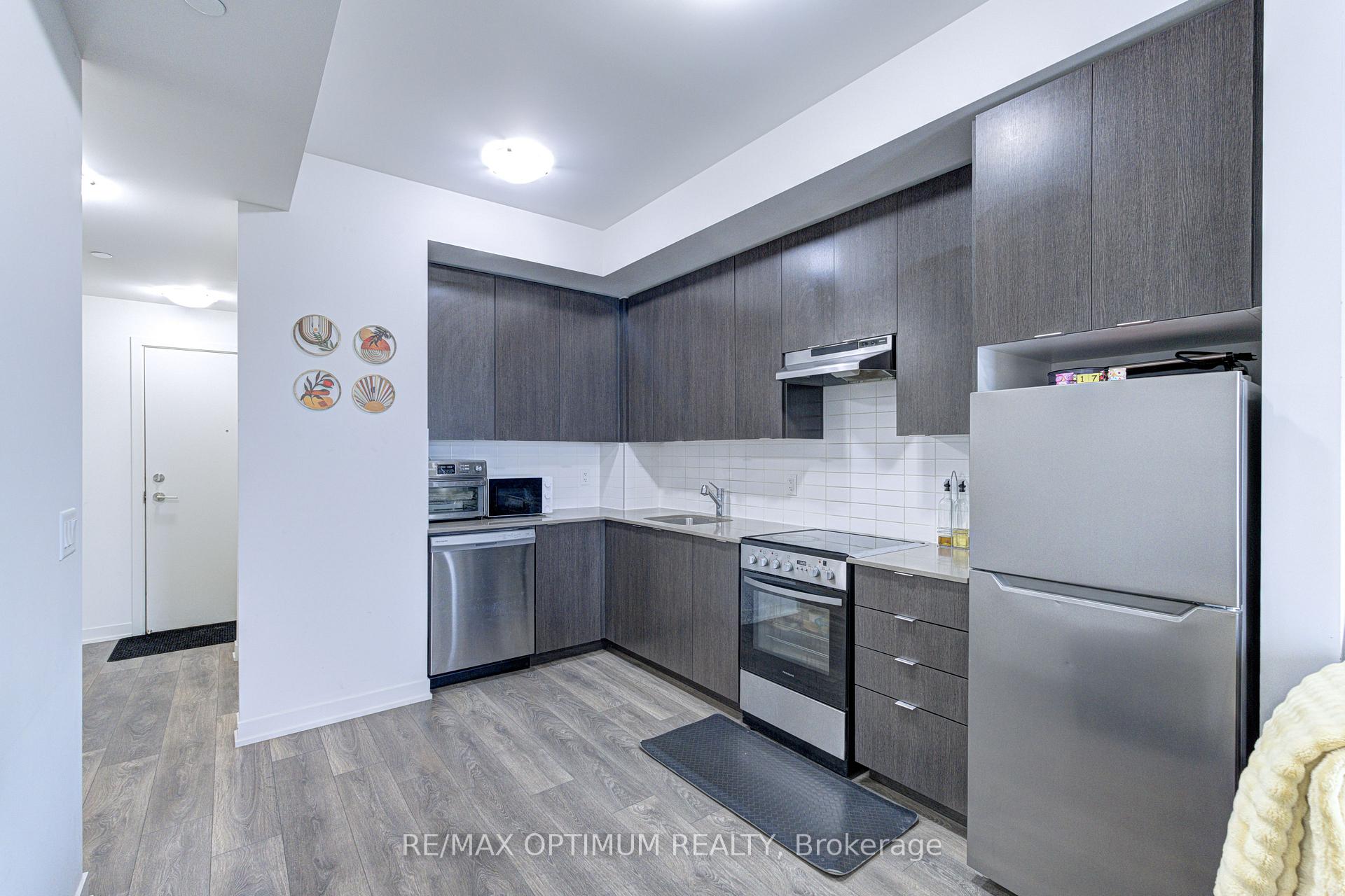Photo 12 of Unit 108, 58 Sky Harbour Drive, Brampton, Bram West — HOMEH