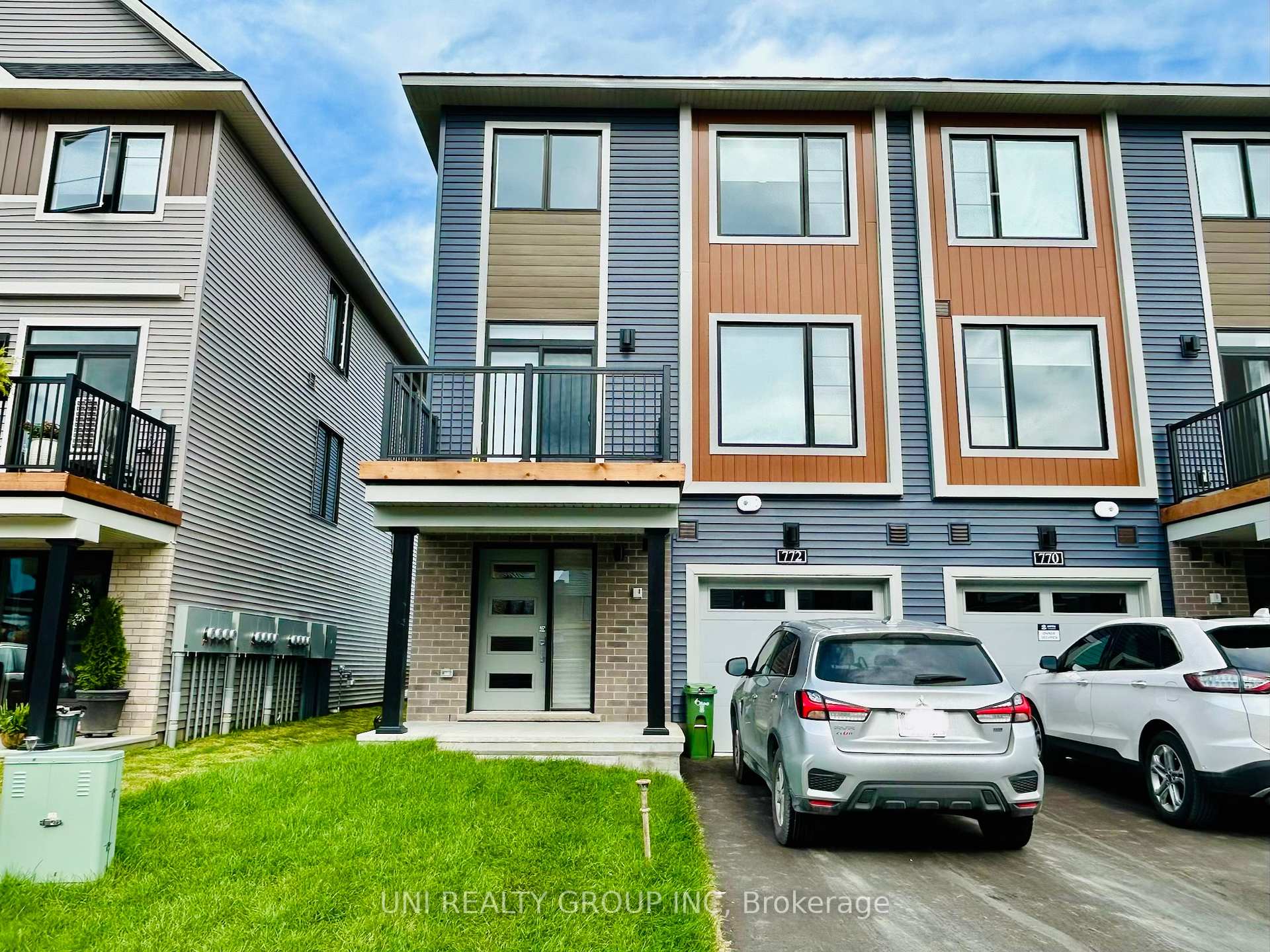 Photo 1 of 772 Tadpole Crescent, Ottawa, Barrhaven - Half Moon Bay — HOMEH