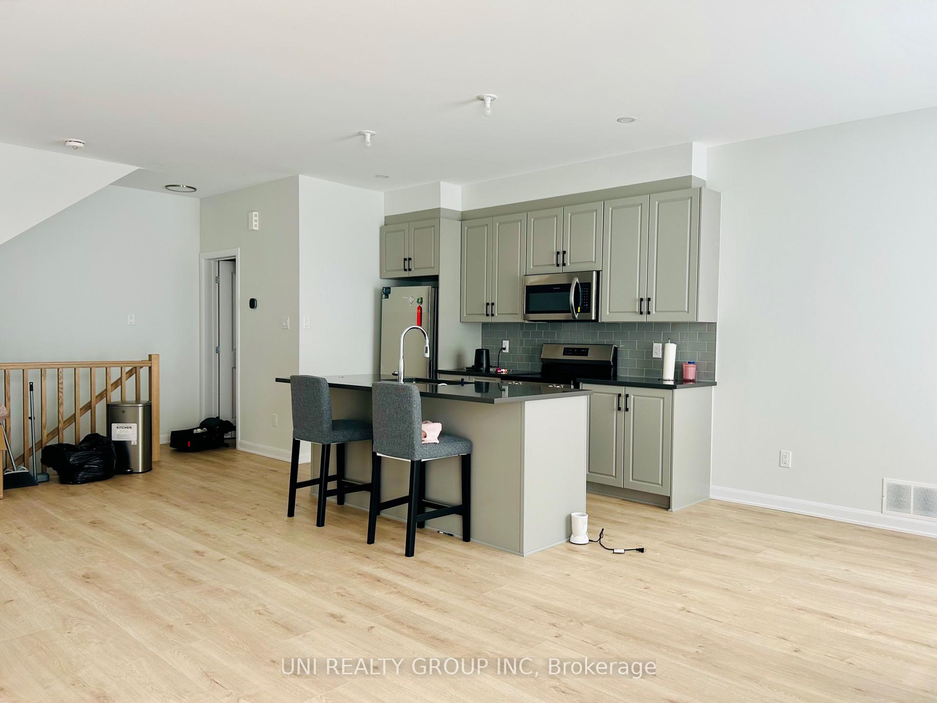 Photo 8 of 772 Tadpole Crescent, Ottawa, Barrhaven - Half Moon Bay — HOMEH