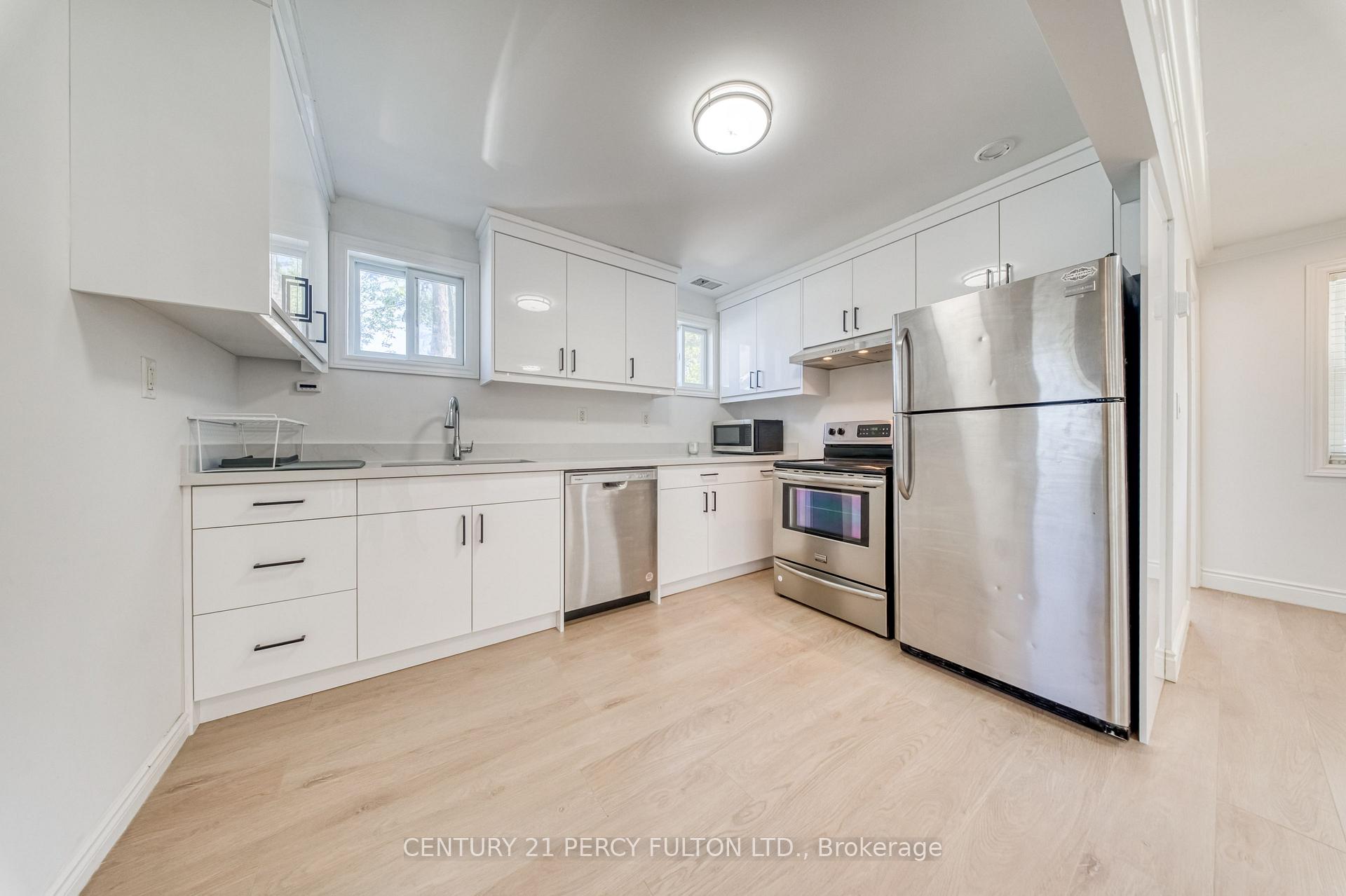 Photo 16 of 242 Simcoe Avenue, Georgina, Keswick North — HOMEH