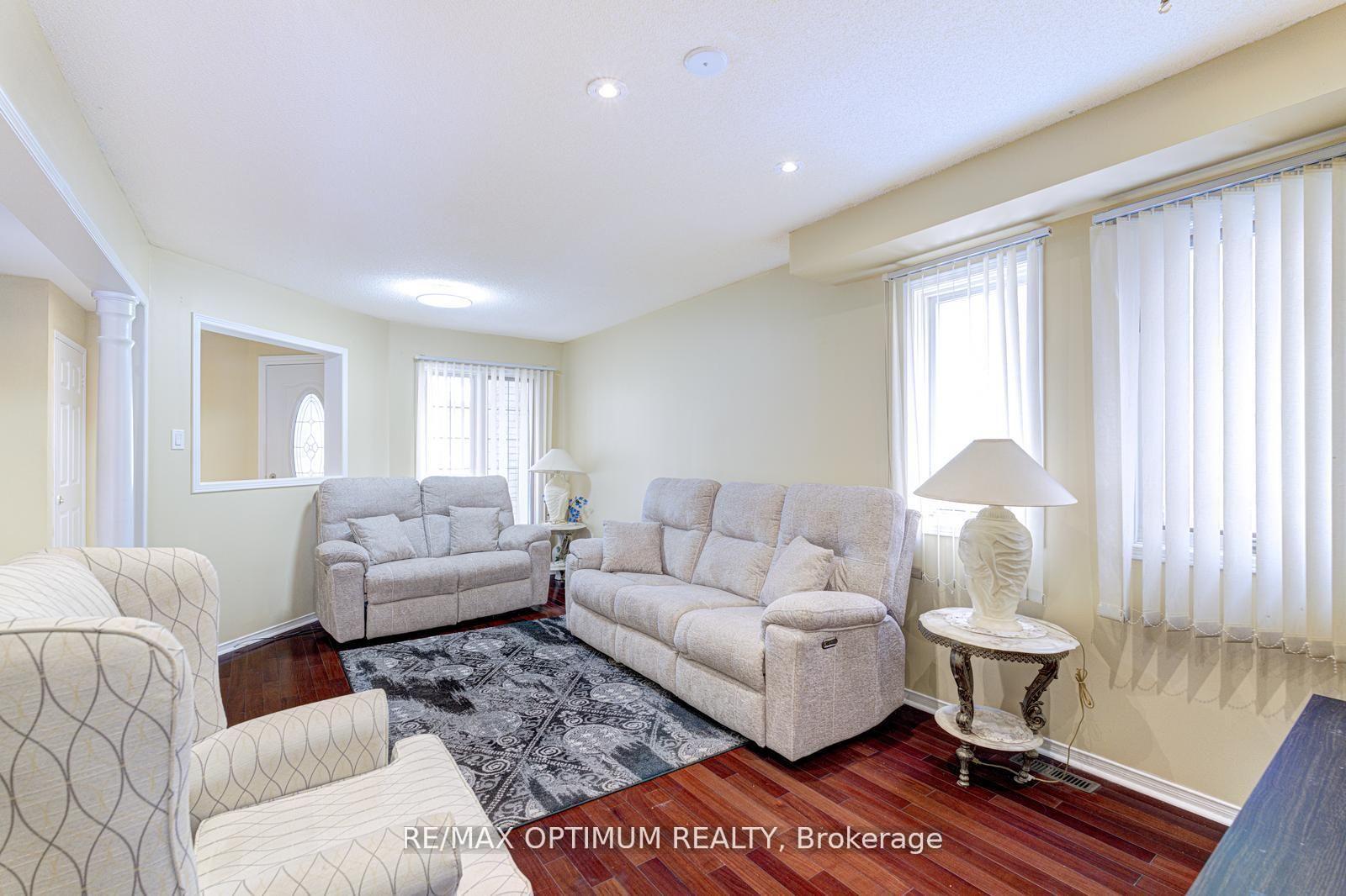 Photo 10 of 26 Tumbleweed Trail, Brampton, Fletcher's Creek South — HOMEH