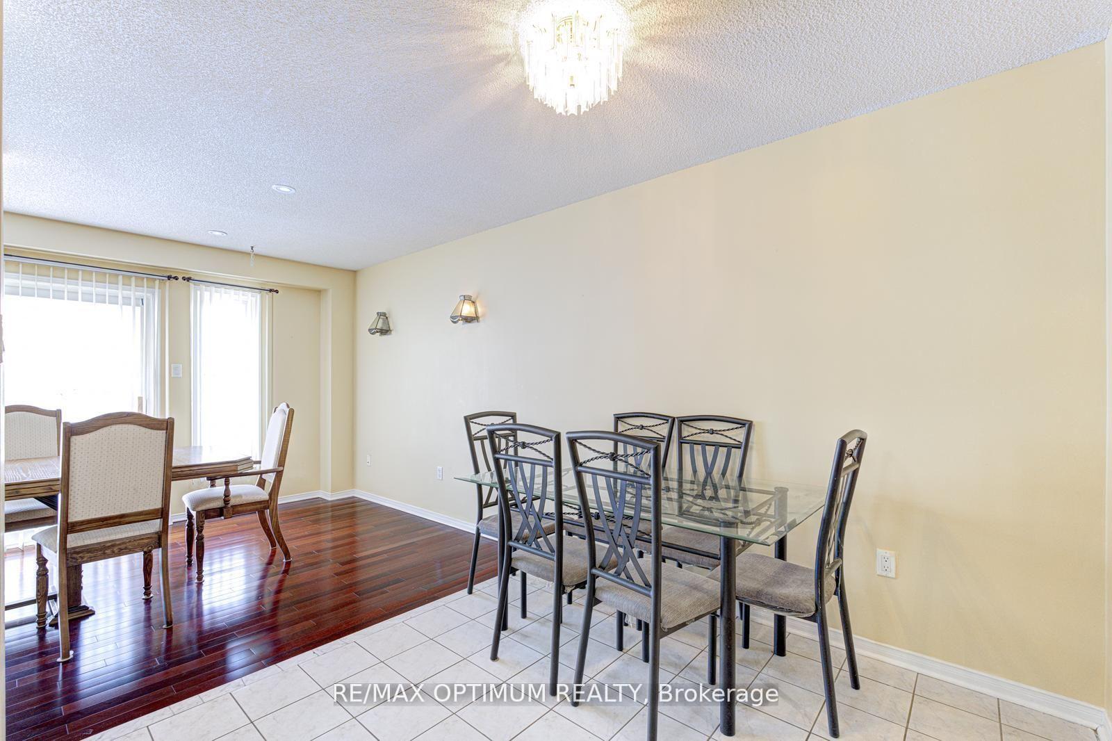 Photo 11 of 26 Tumbleweed Trail, Brampton, Fletcher's Creek South — HOMEH