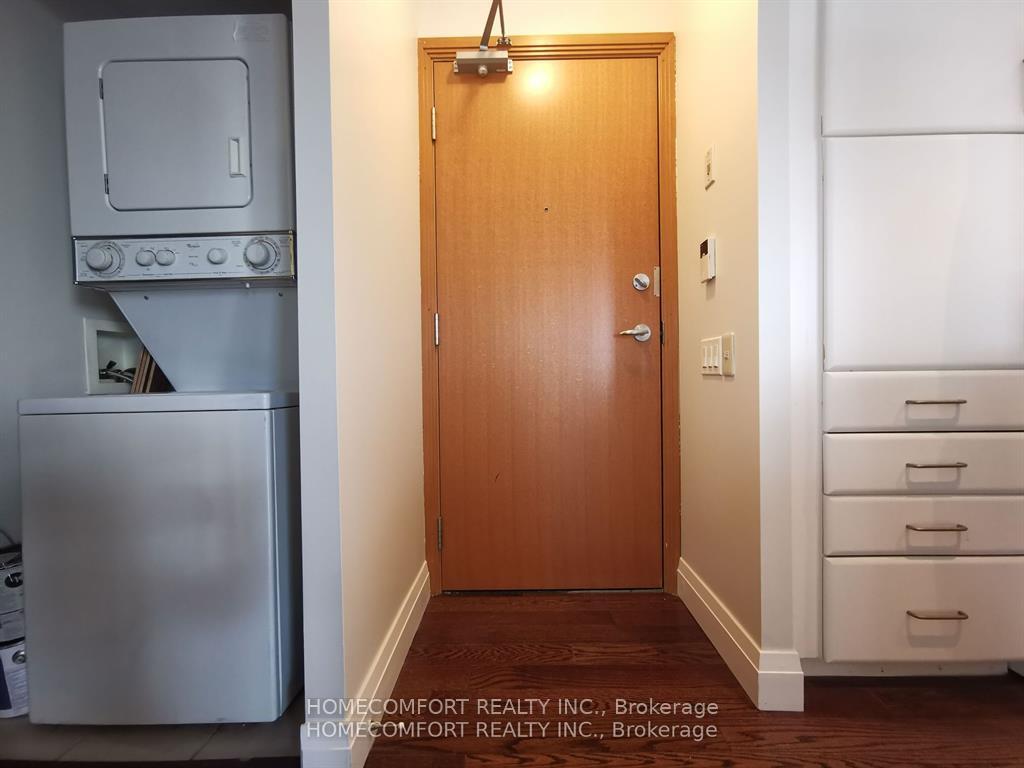 Photo 6 of Unit 2007, 33 Sheppard Avenue E, North York, Willowdale East — HOMEH