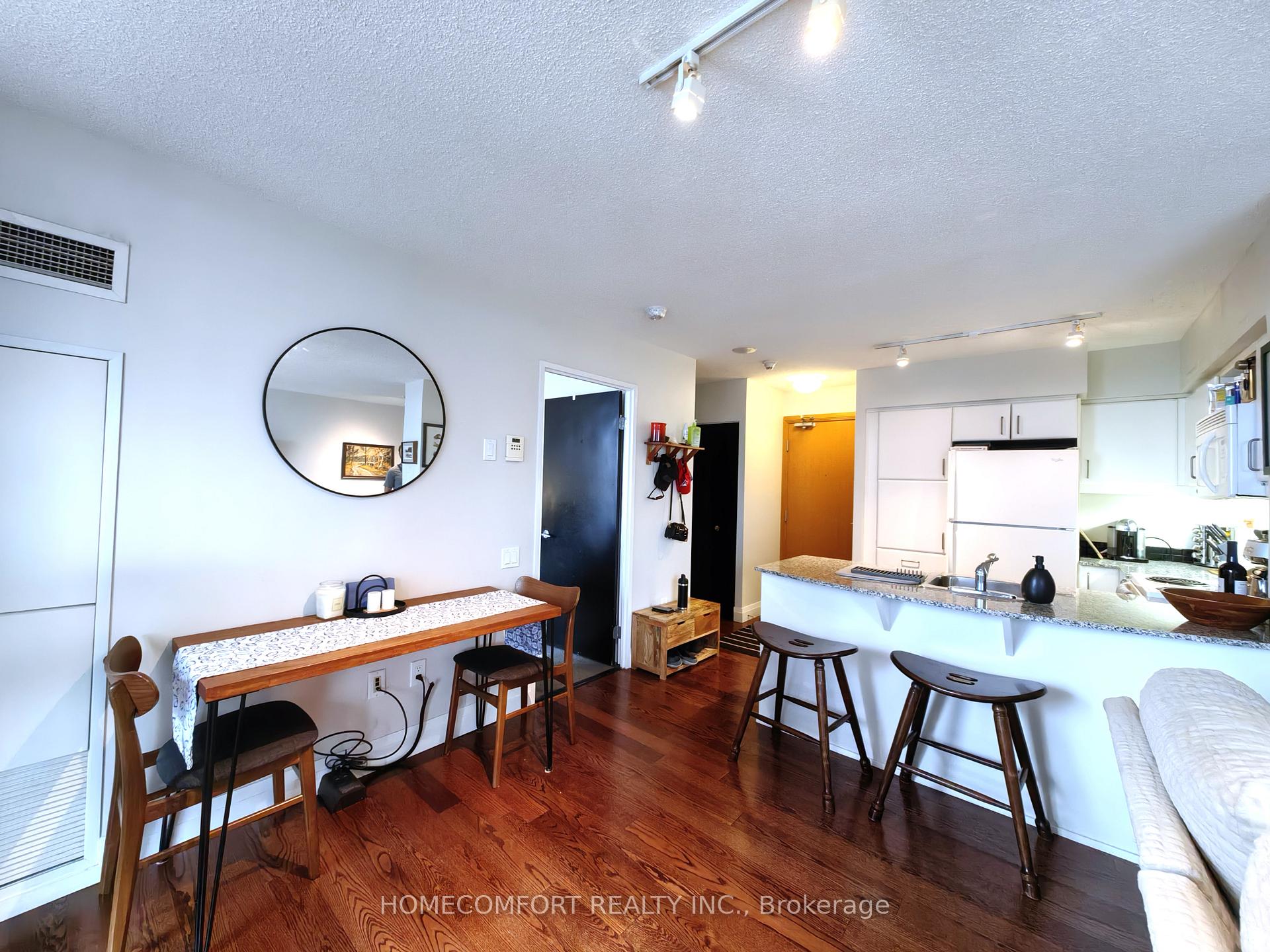 Photo 12 of Unit 2007, 33 Sheppard Avenue E, North York, Willowdale East — HOMEH